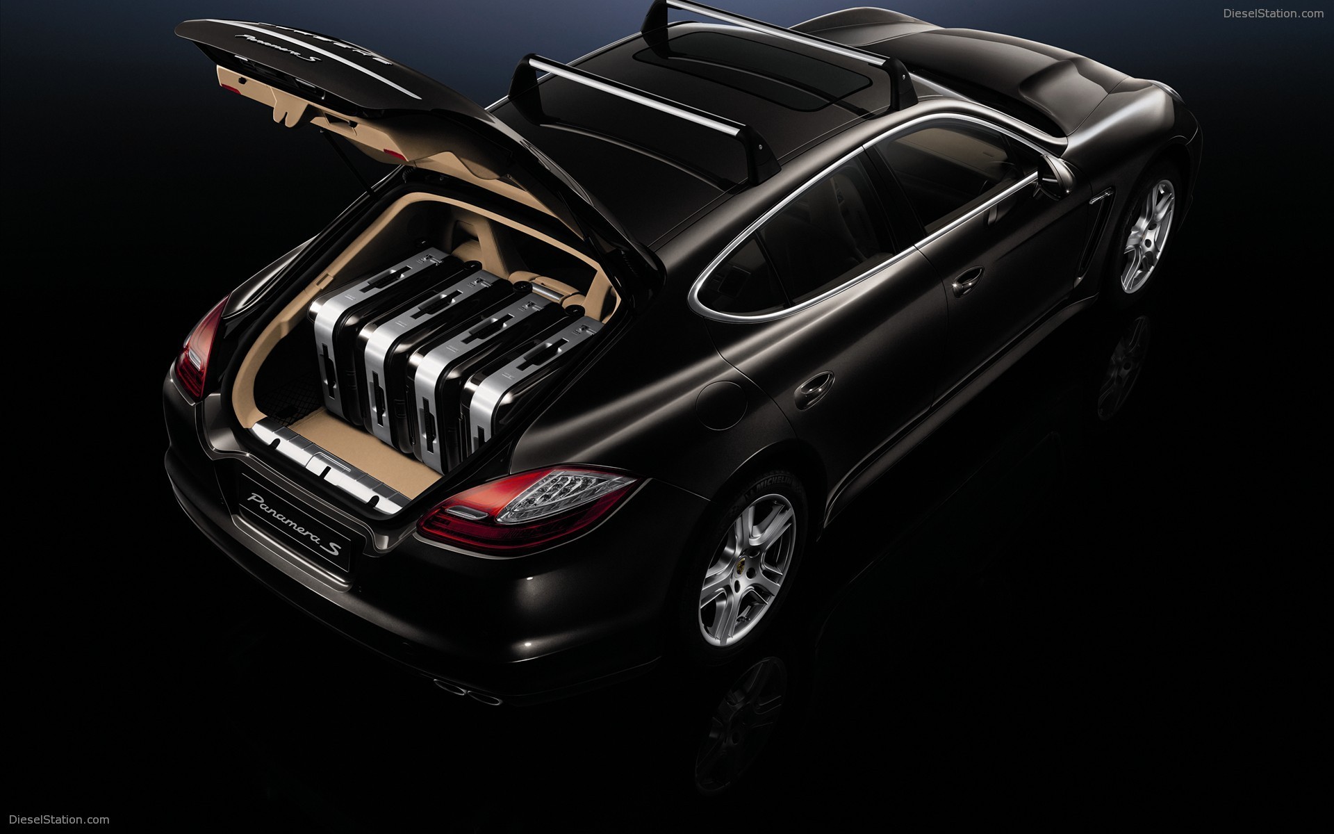 Porsche Panamera North American Debut Video Porsche Panamera North American Debut Video