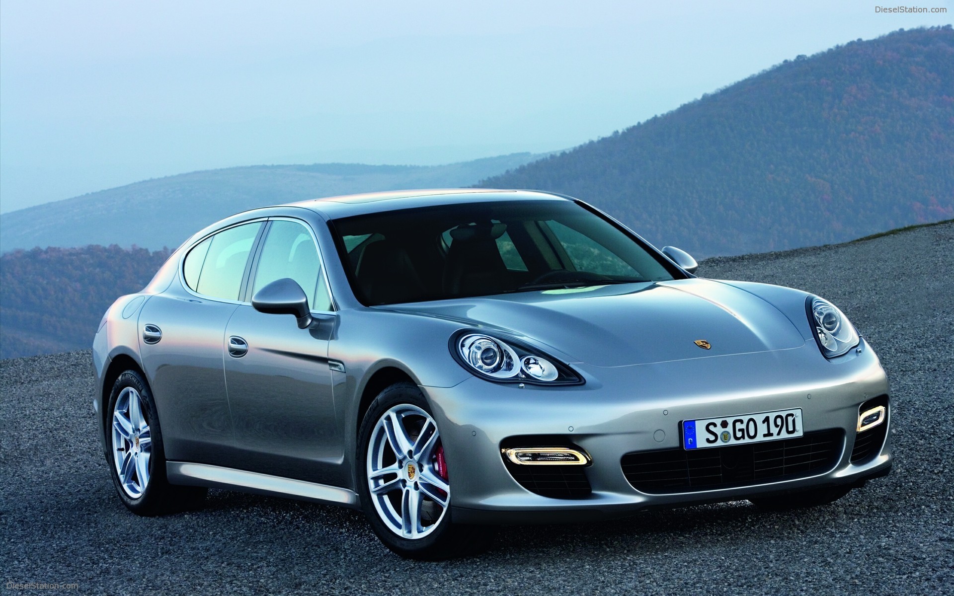 Porsche Panamera North American Debut Video Porsche Panamera North American Debut Video