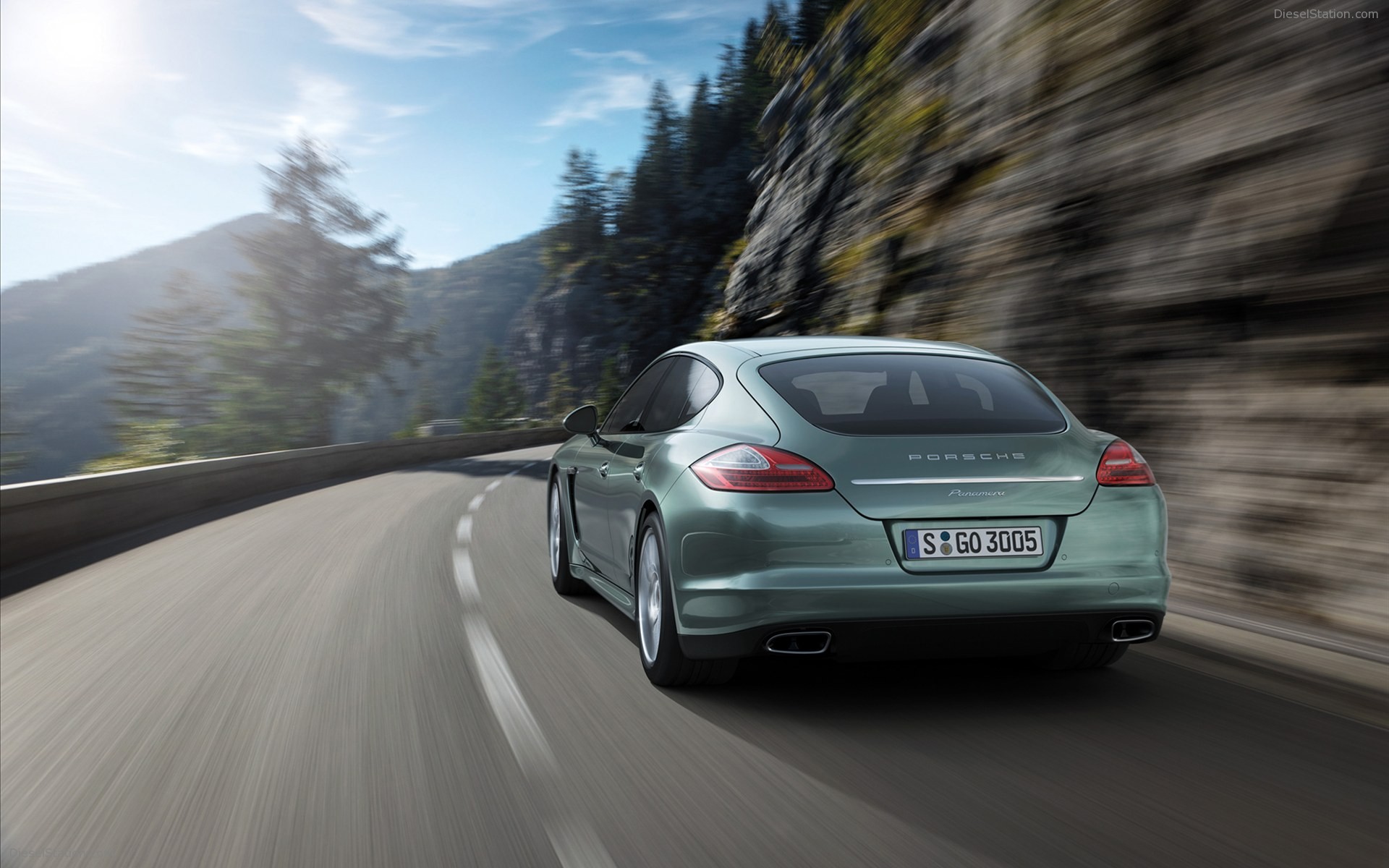 Porsche Panamera Diesel 2011