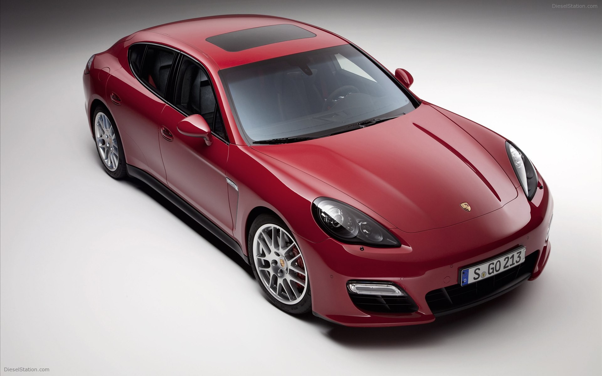 Porsche Panamera GTS 2012