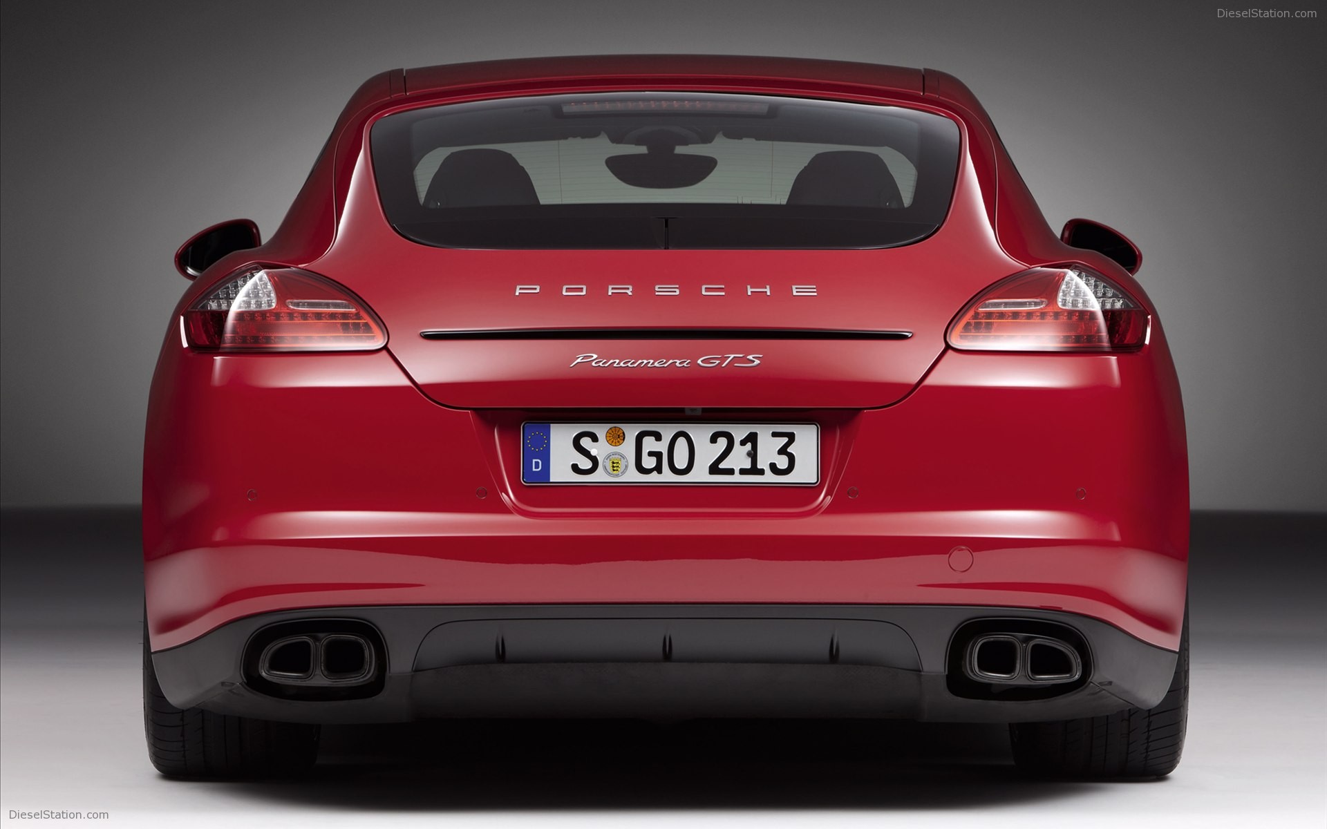 Porsche Panamera GTS 2012
