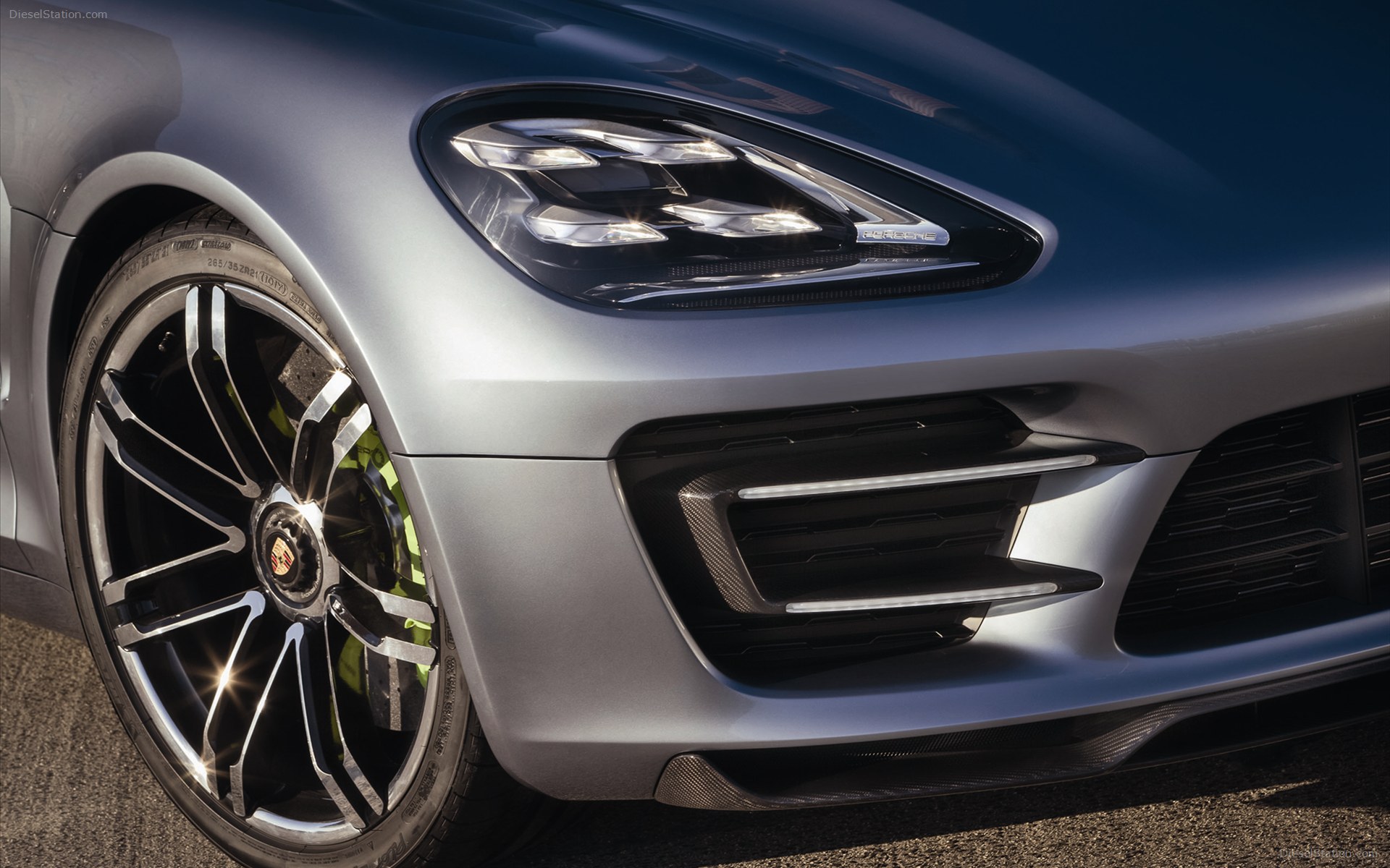 Porsche Panamera Sport Turismo Concept Car 2012 Porsche Panamera Sport Turismo Concept Car 2012
