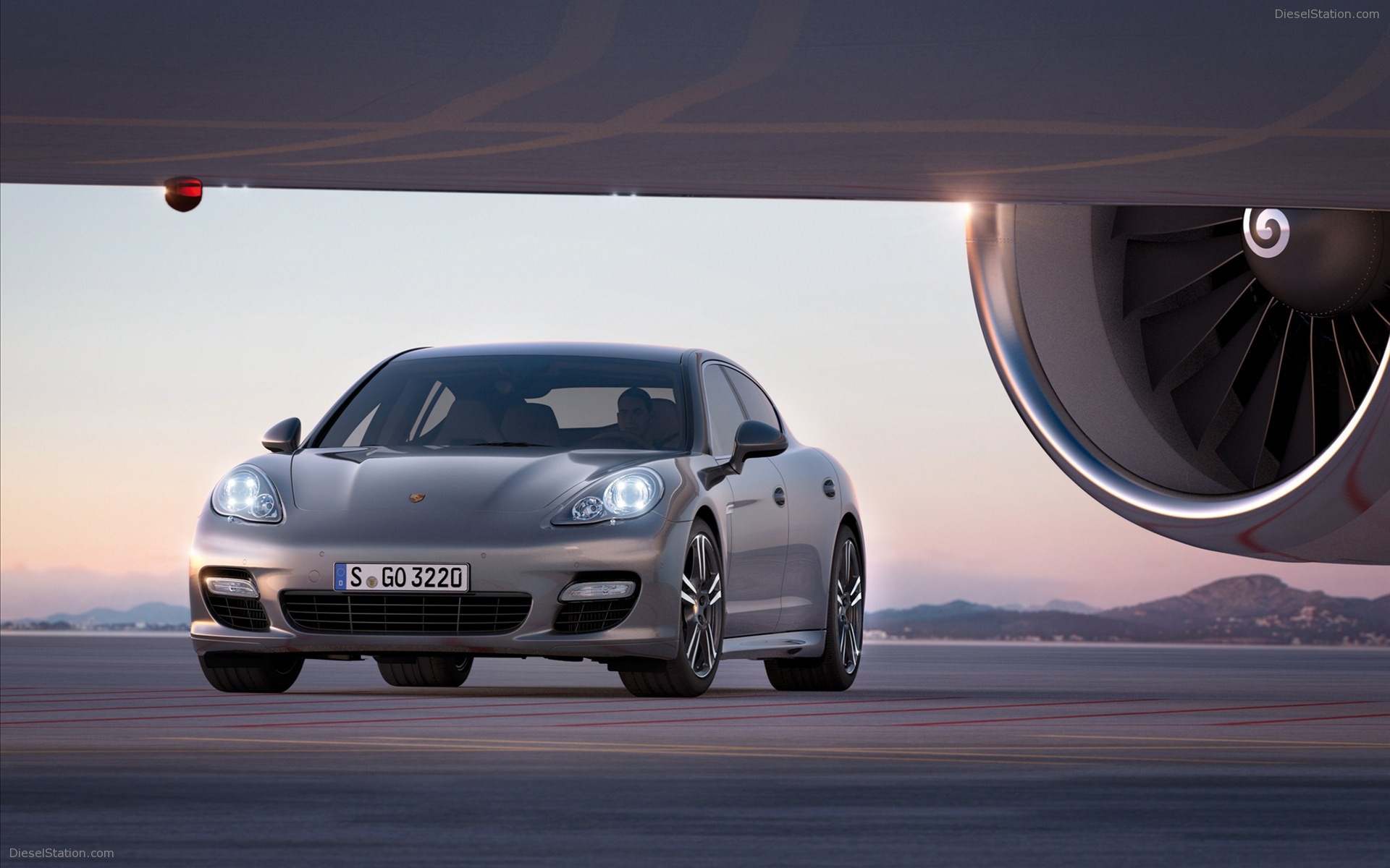 Porsche Panamera Turbo S 2011