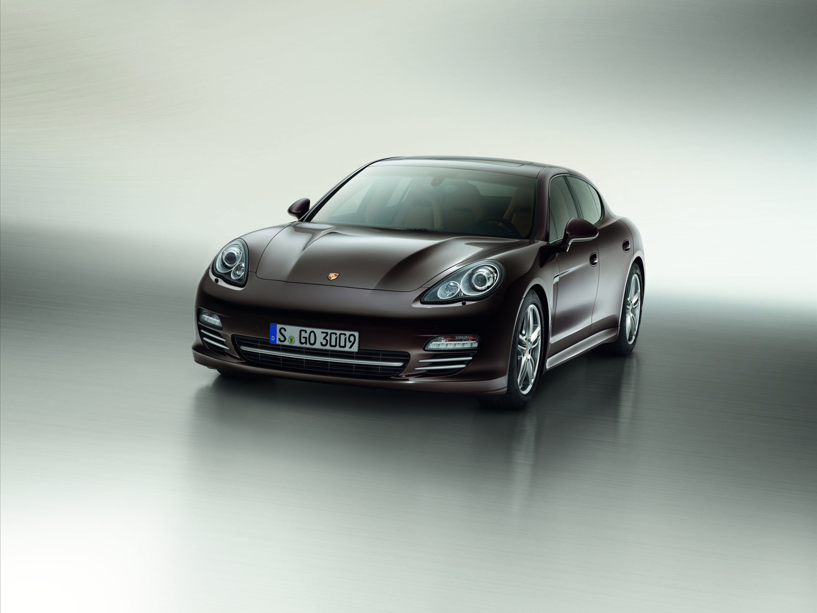 Porsche Panamera Platinum Edition 2013