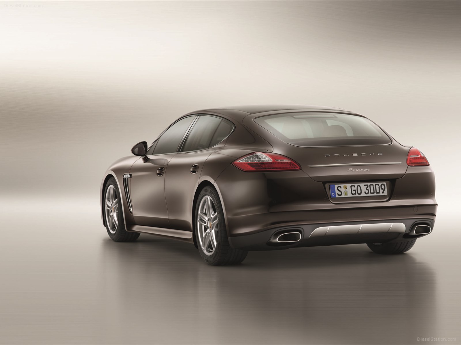Porsche Panamera Platinum Edition 2013 Porsche Panamera Platinum Edition 2013