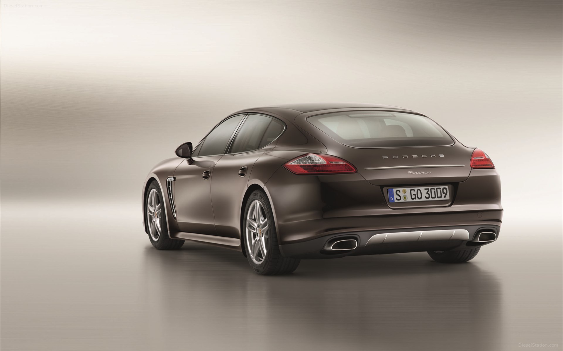 Porsche Panamera Platinum Edition 2013 Porsche Panamera Platinum Edition 2013