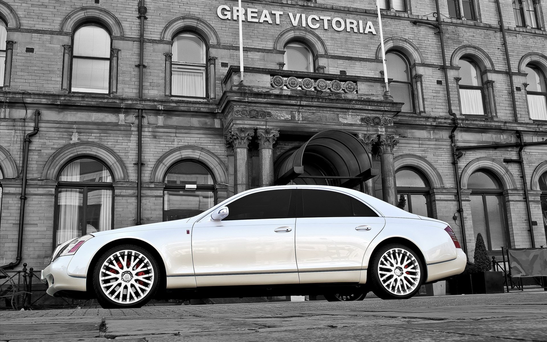 Kahn Design  Maybach 57 2011