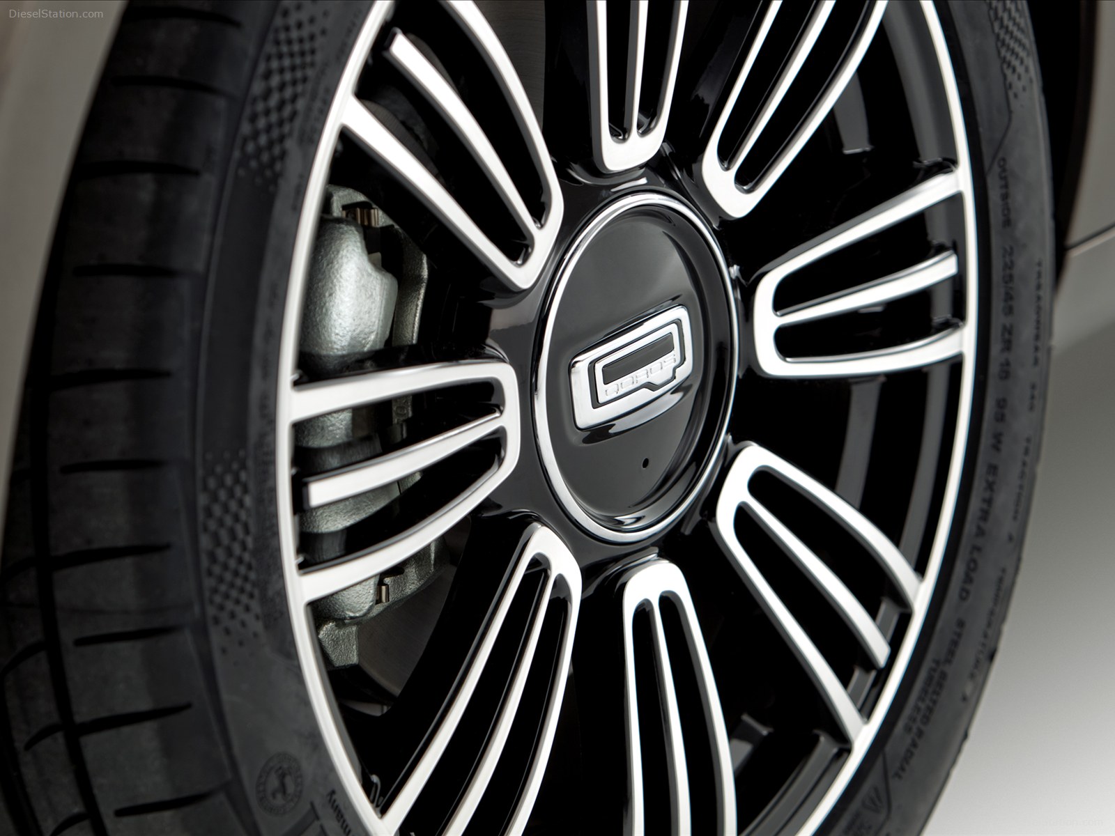 Qoros 3 Sedan 2014