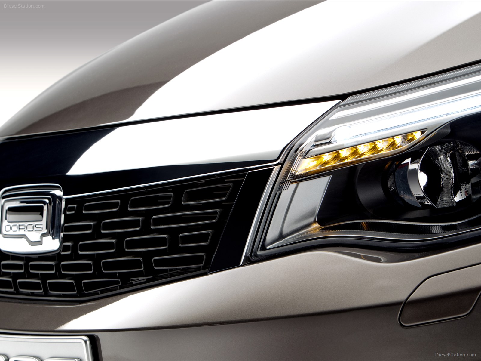 Qoros 3 Sedan 2014