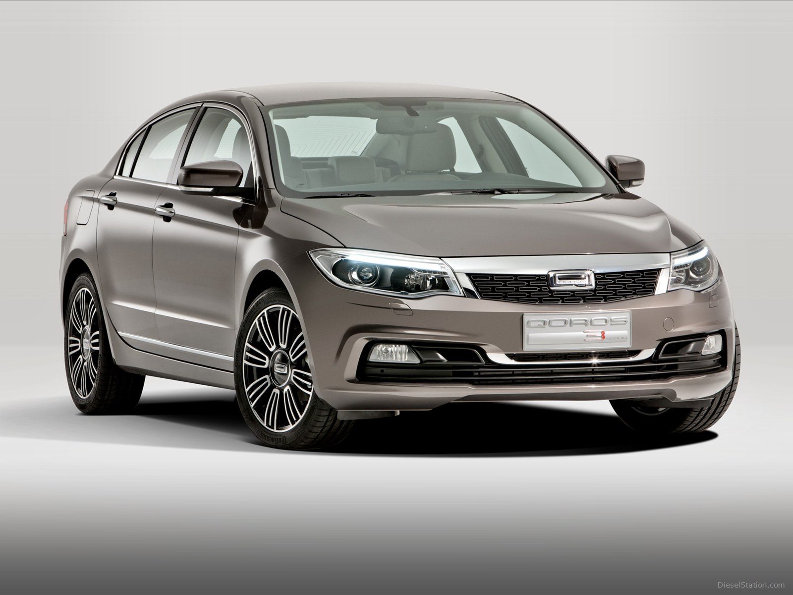 Qoros 3 Sedan 2014