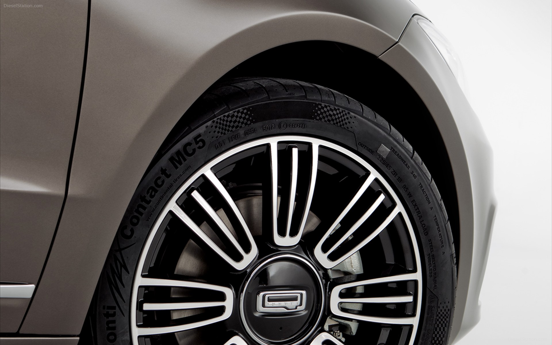 Qoros 3 Sedan 2014