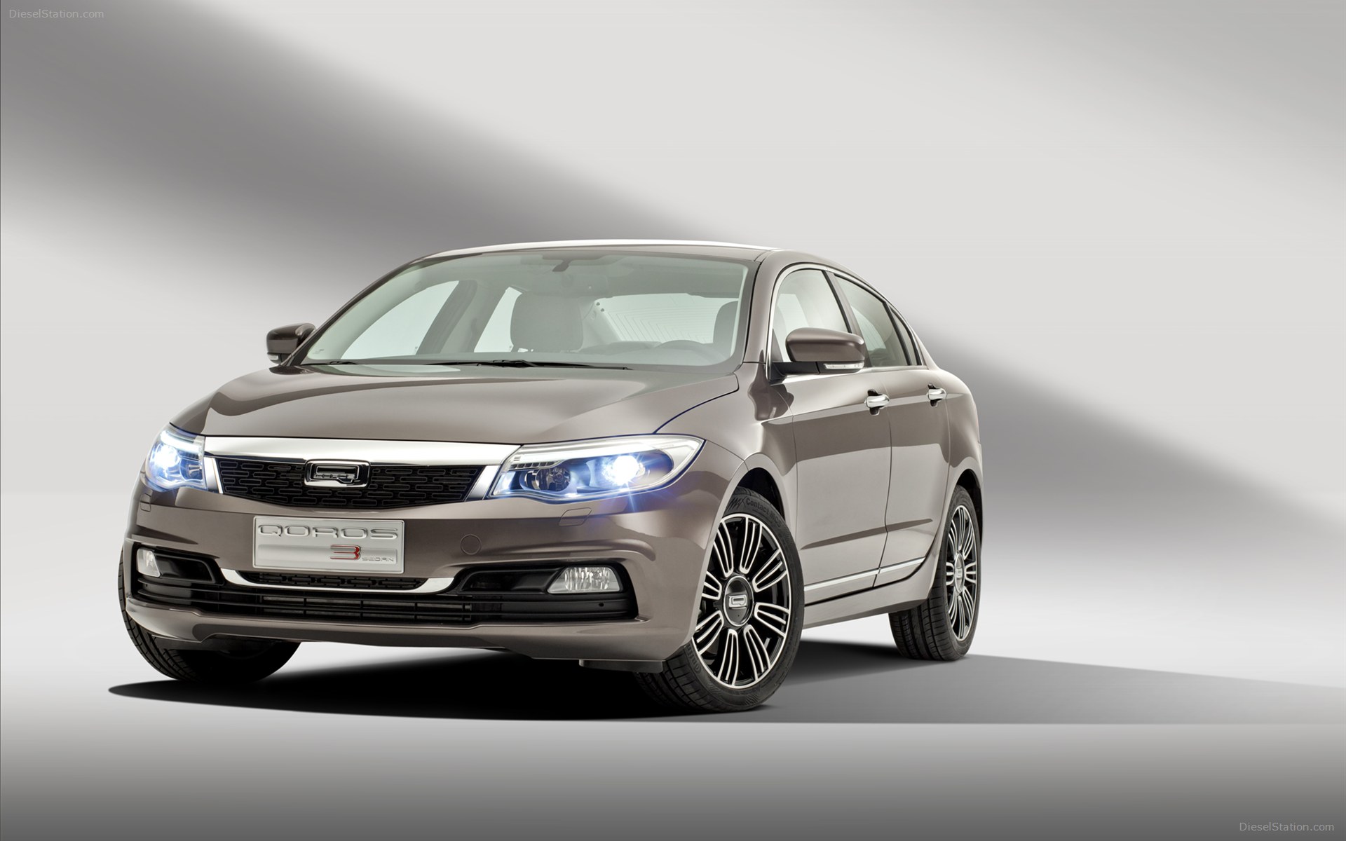 Qoros 3 Sedan 2014