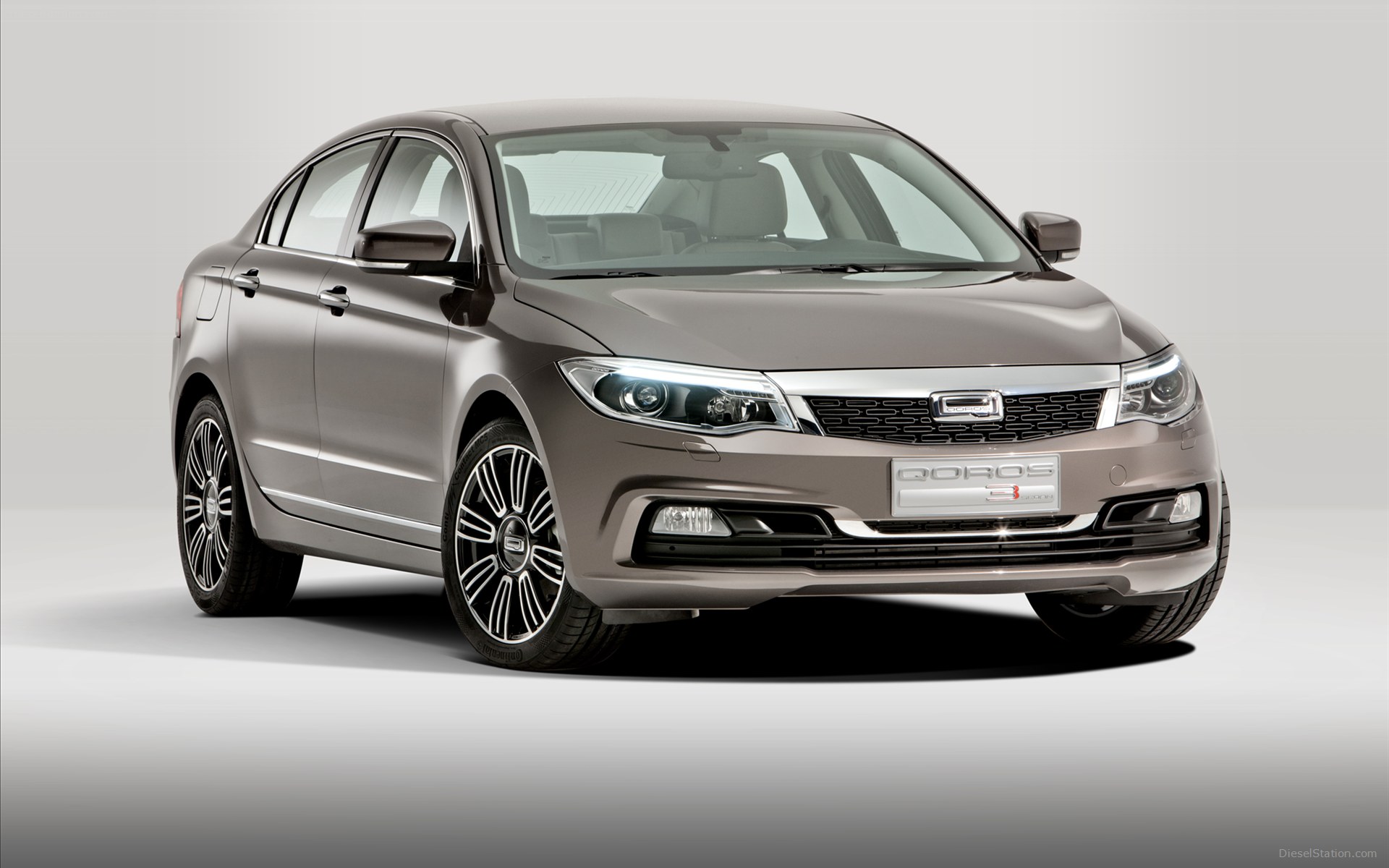 Qoros 3 Sedan 2014