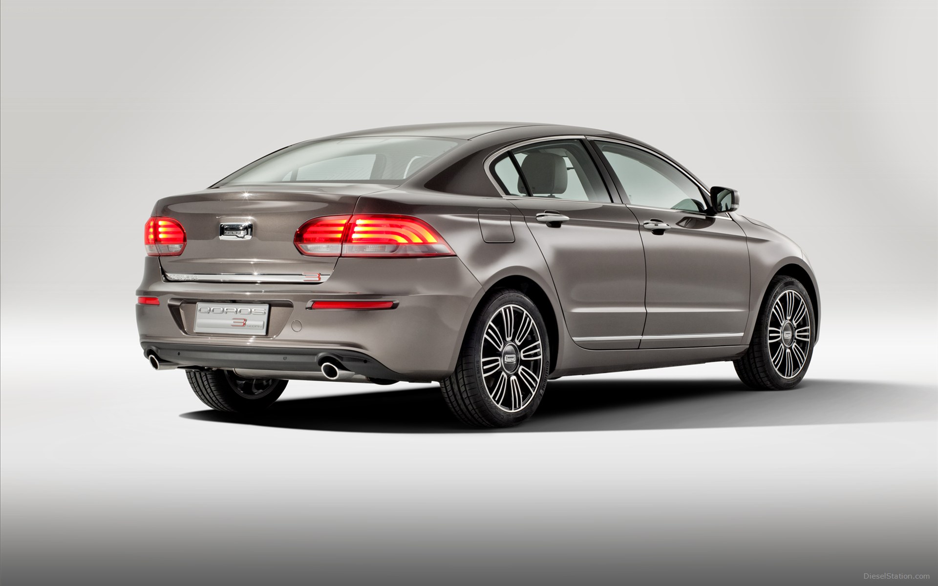 Qoros 3 Sedan 2014