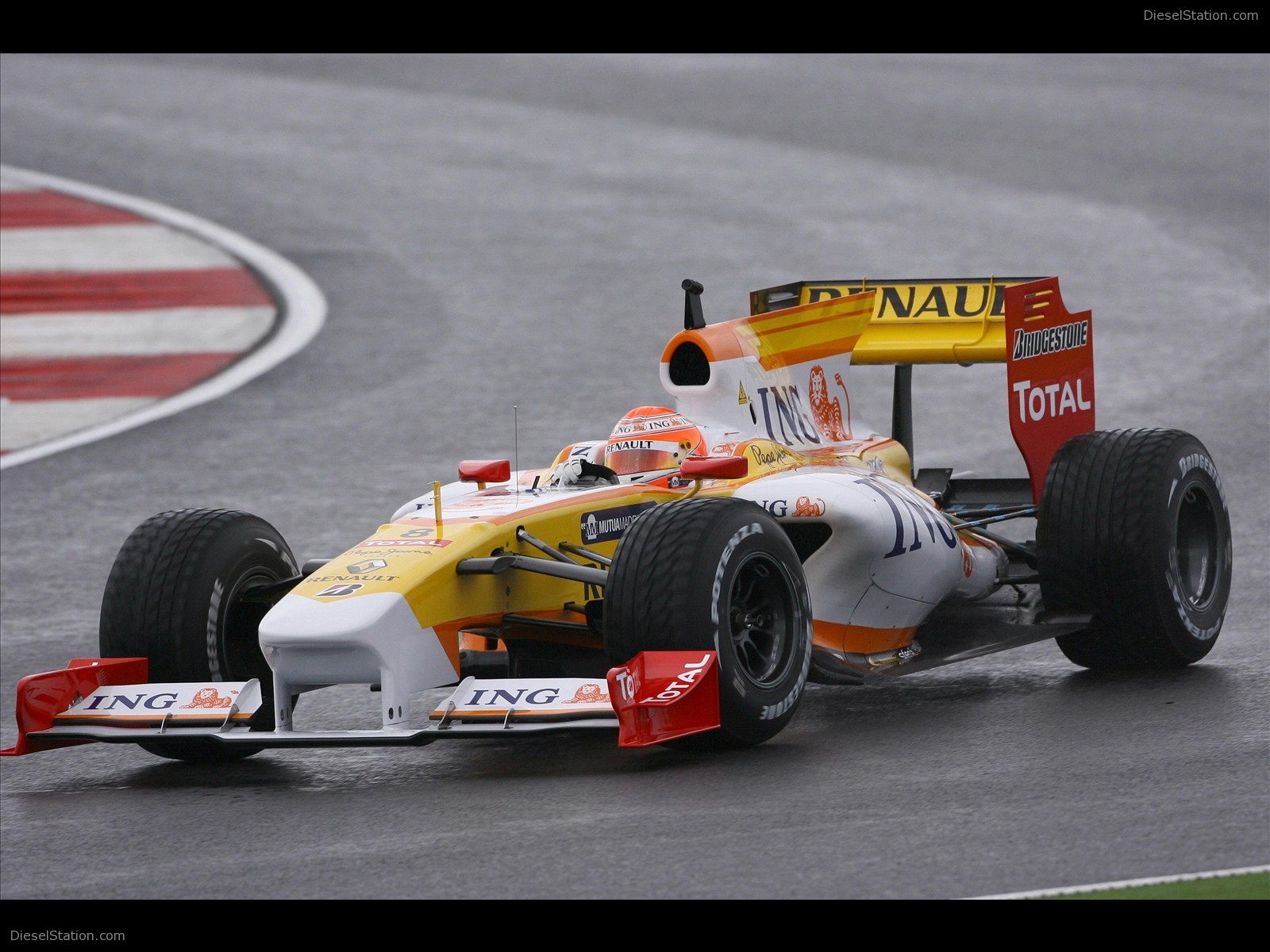 ING Renault F1 Team Unveils The R29