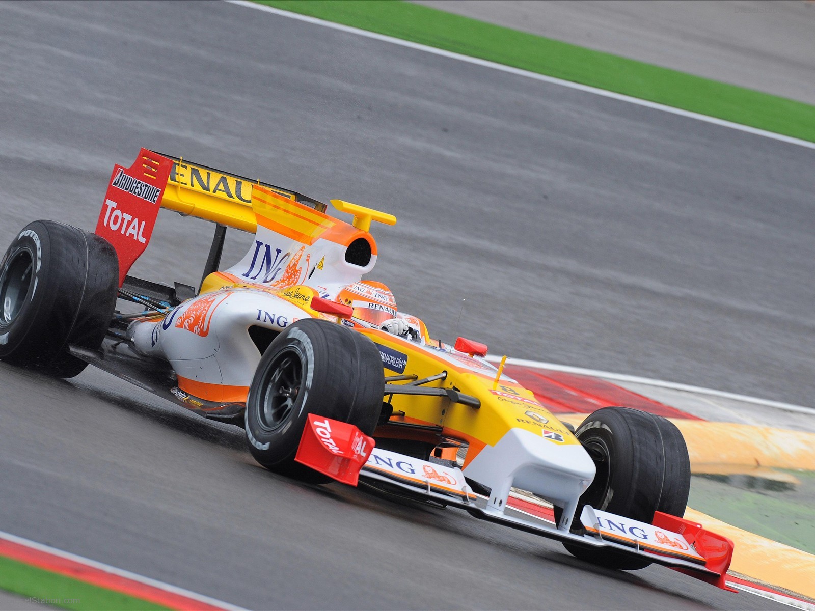 ING Renault F1 Team Unveils The R29