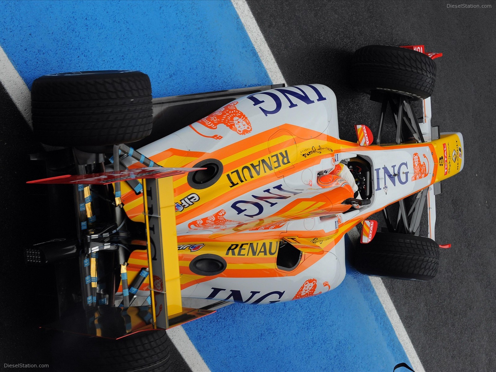 ING Renault F1 Team Unveils The R29
