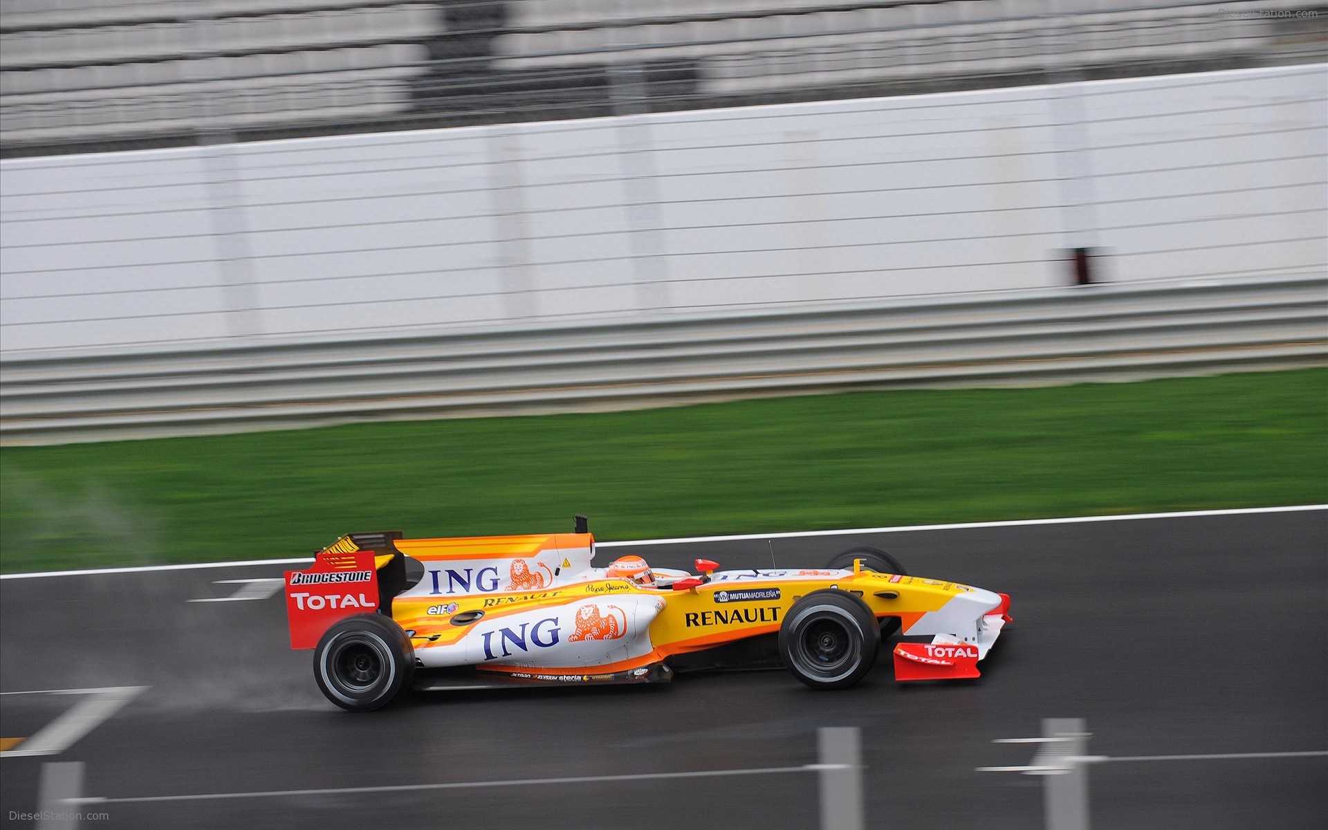 ING Renault F1 Team Unveils The R29