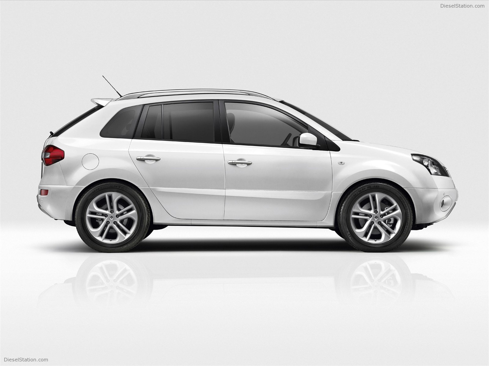 Renault Koleos White Edition