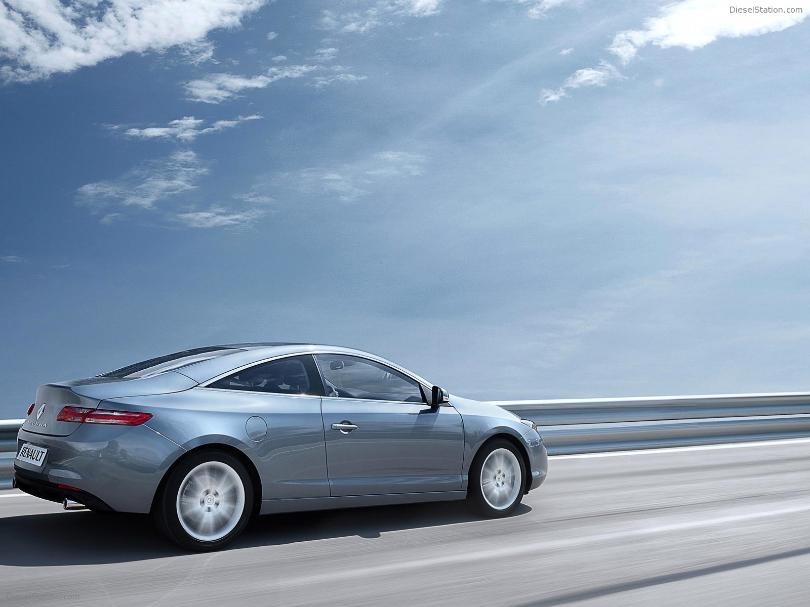 2009 Renault Laguna Coupe
