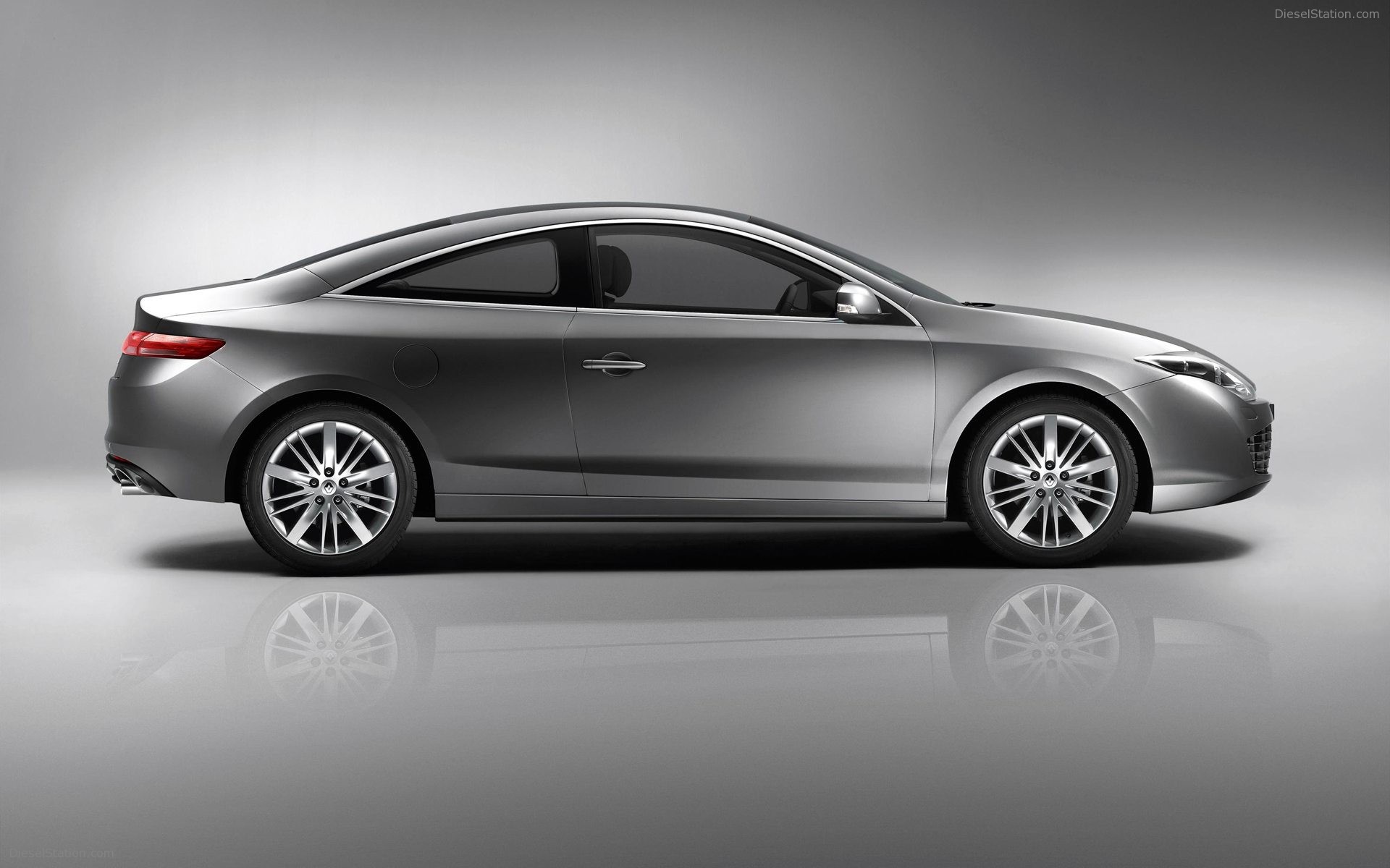 2009 Renault Laguna Coupe