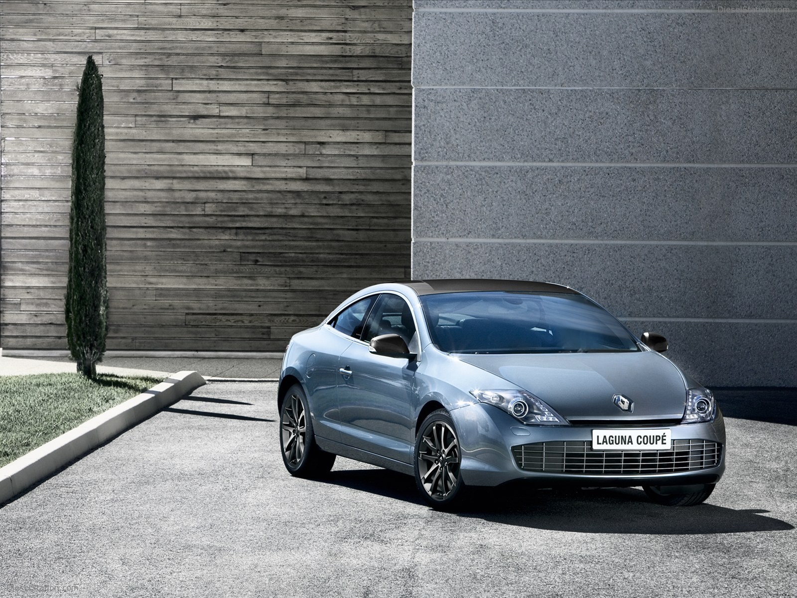 Renault Laguna Coupe 2012