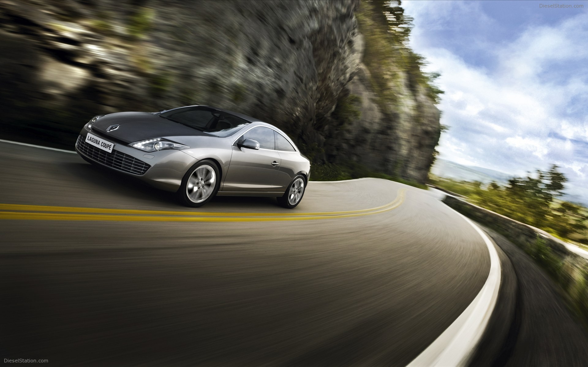 Renault Laguna Coupe 2012