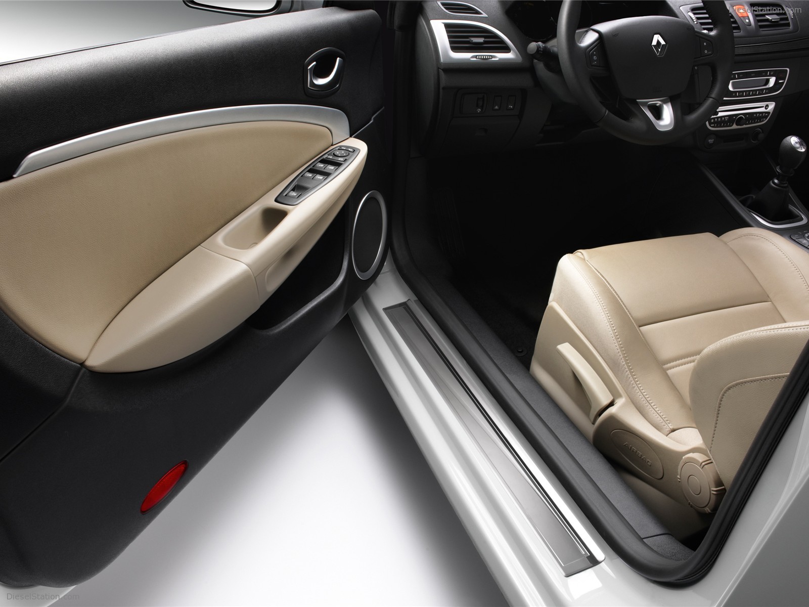 Renault Megane Coupe Cabriolet 2011