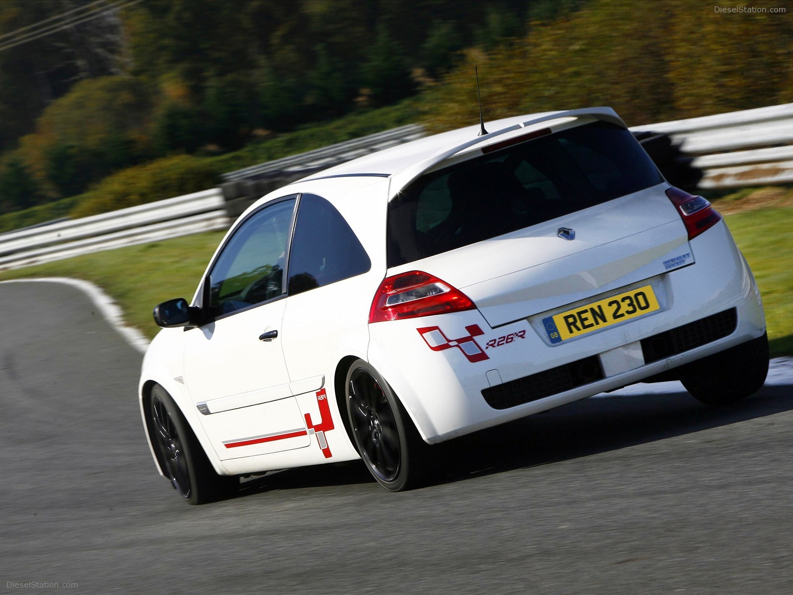 Renault Megane R26.R Continues To Set The Pace Renault Megane R26.R Continues To Set The Pace