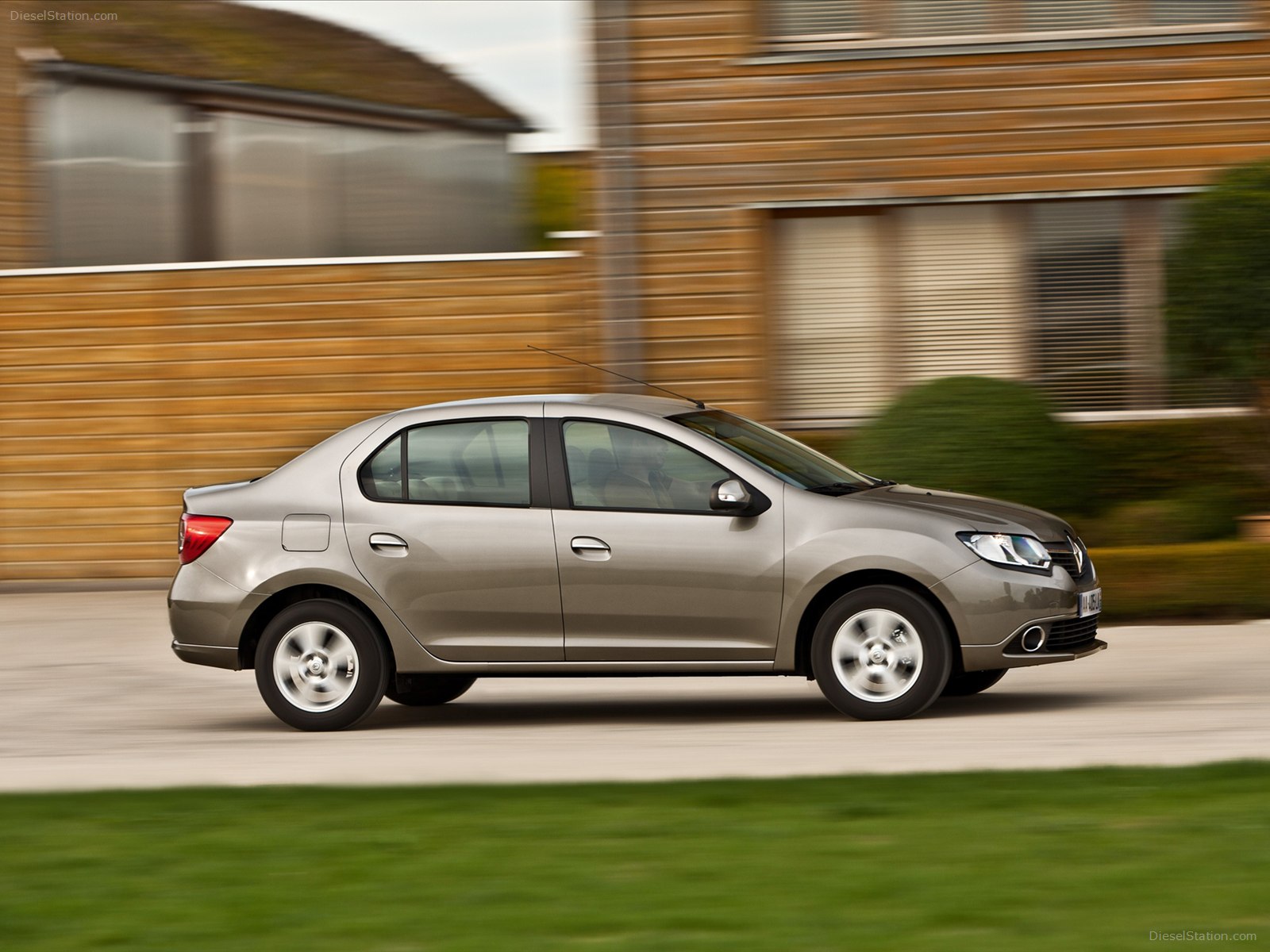 Renault Symbol 2013