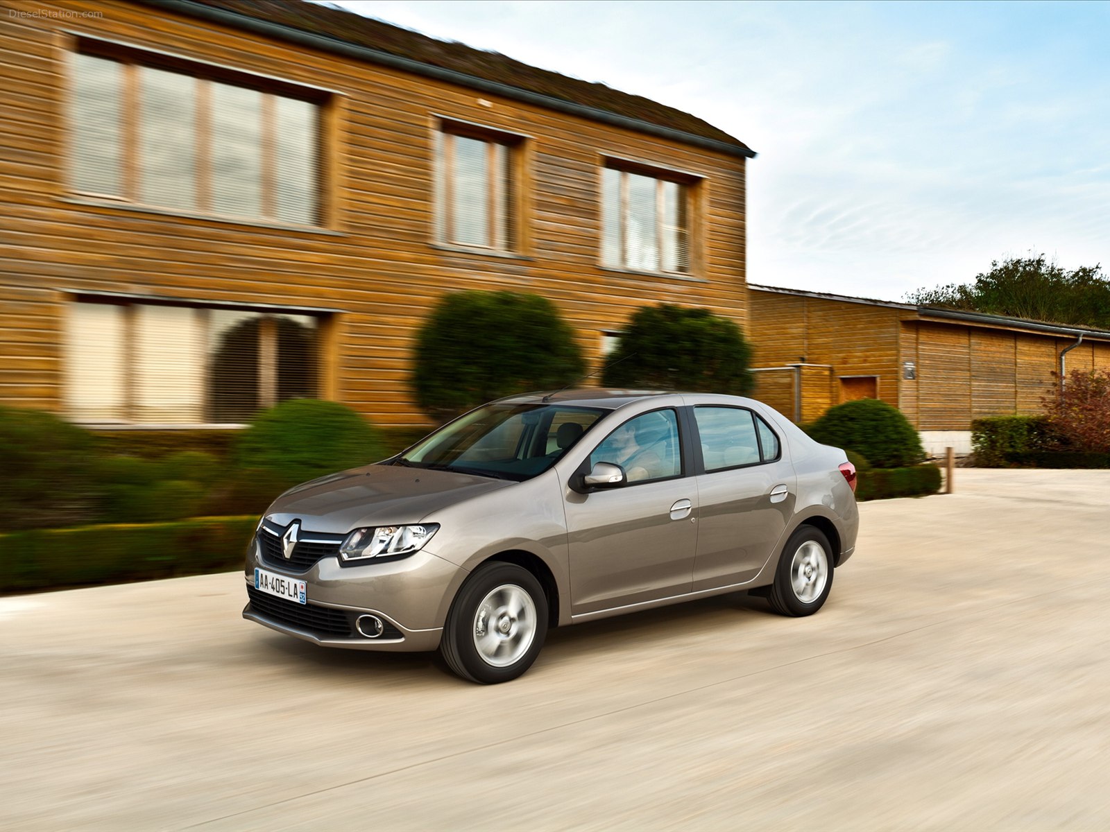 Renault Symbol 2013