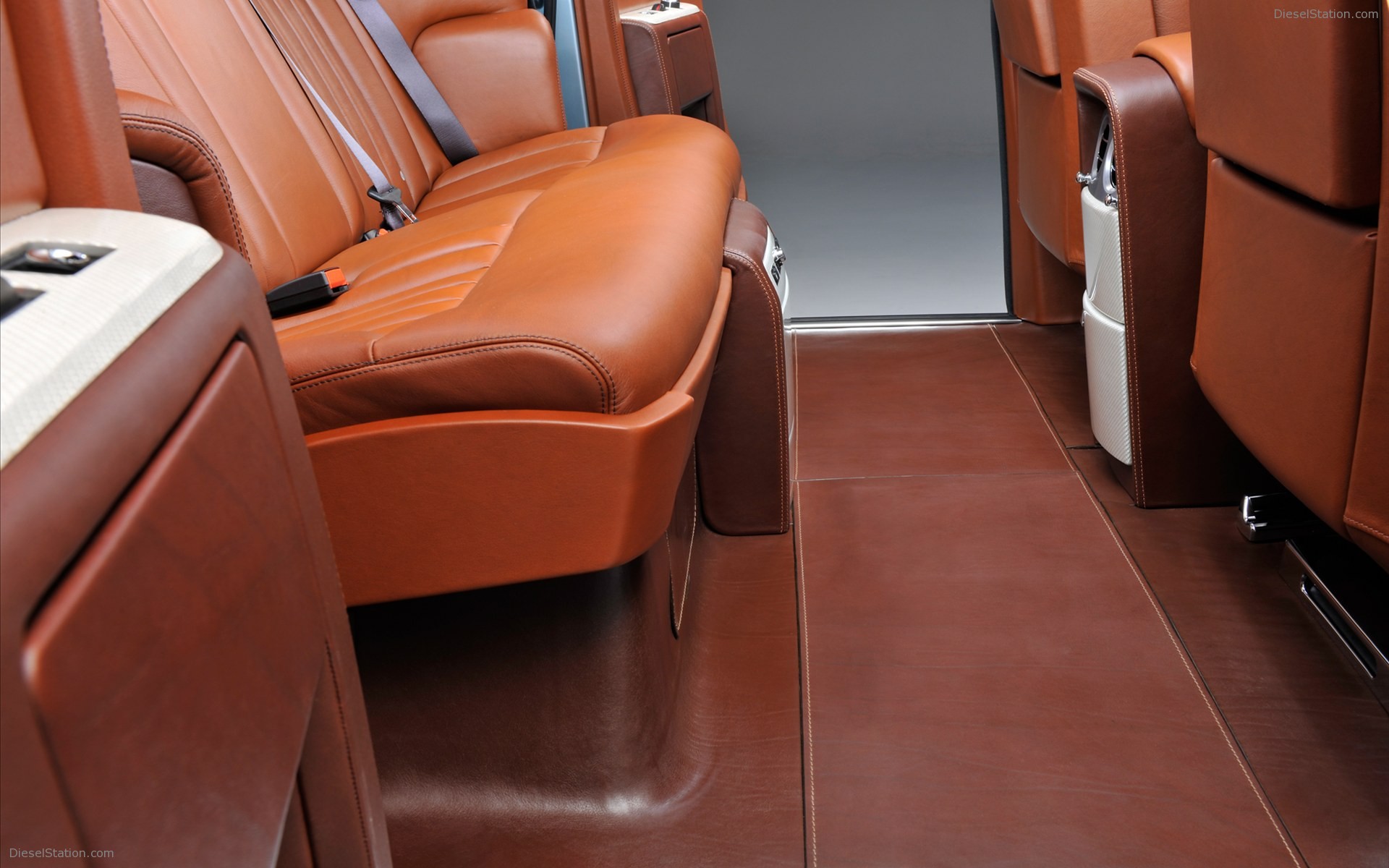 Rolls Royce 102EX 2011