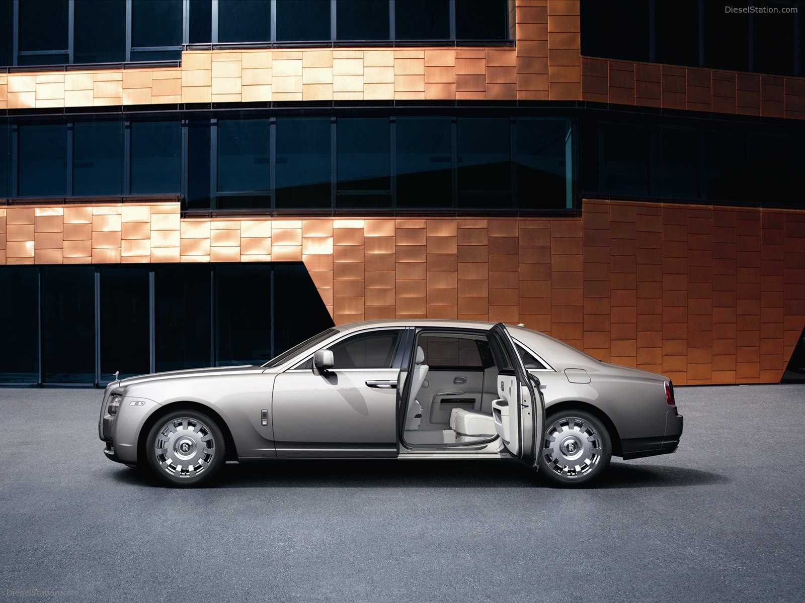 Rolls Royce Ghost Extended Wheelbase 2011 Rolls Royce Ghost Extended Wheelbase 2011