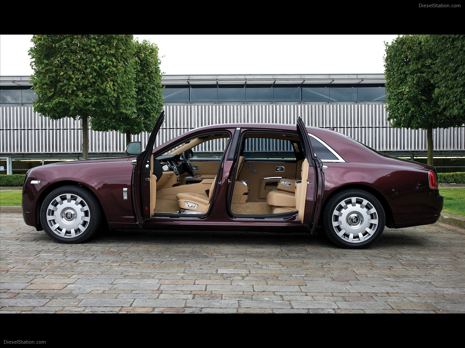 Rolls Royce Ghost Extended Wheelbase 2011
