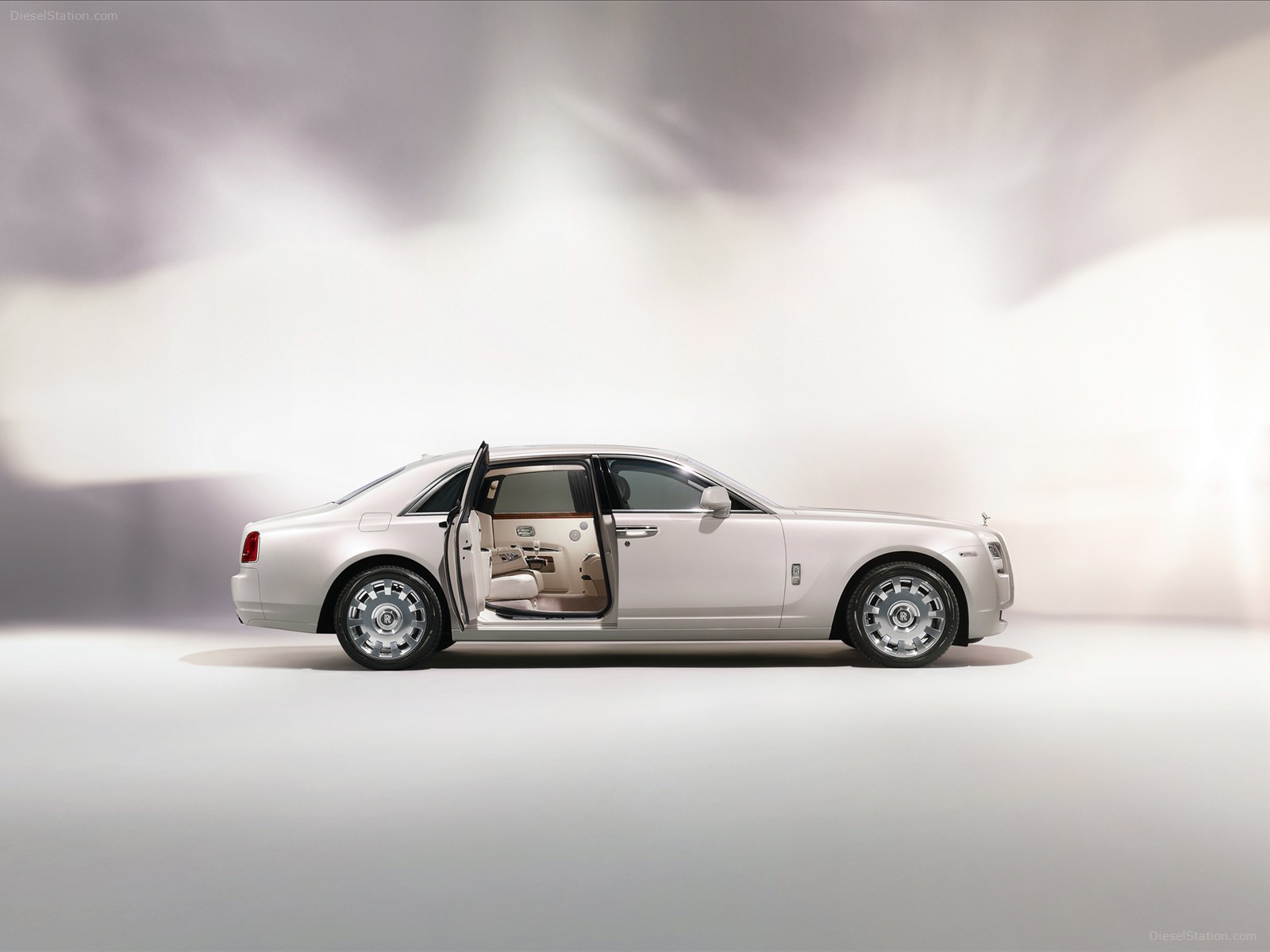 Rolls Royce Ghost Six Senses Concept 2012