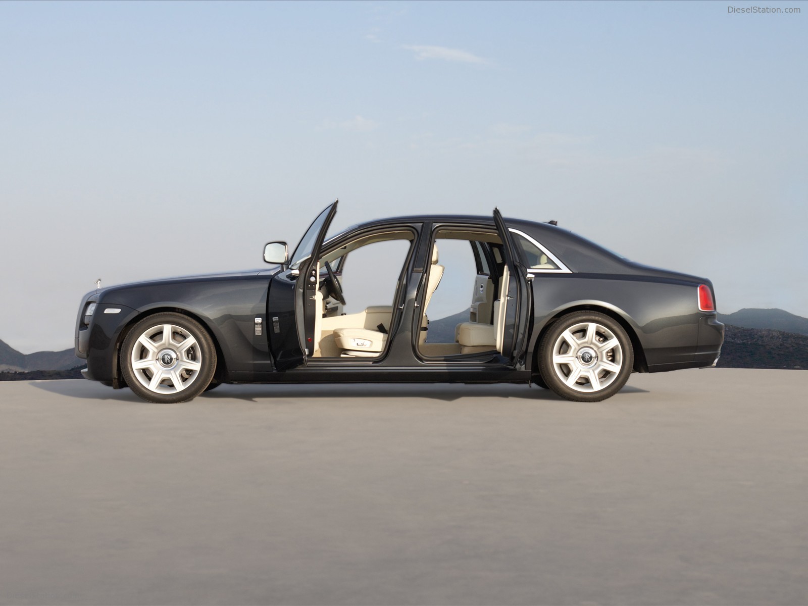 Rolls Royce Ghost In Detail