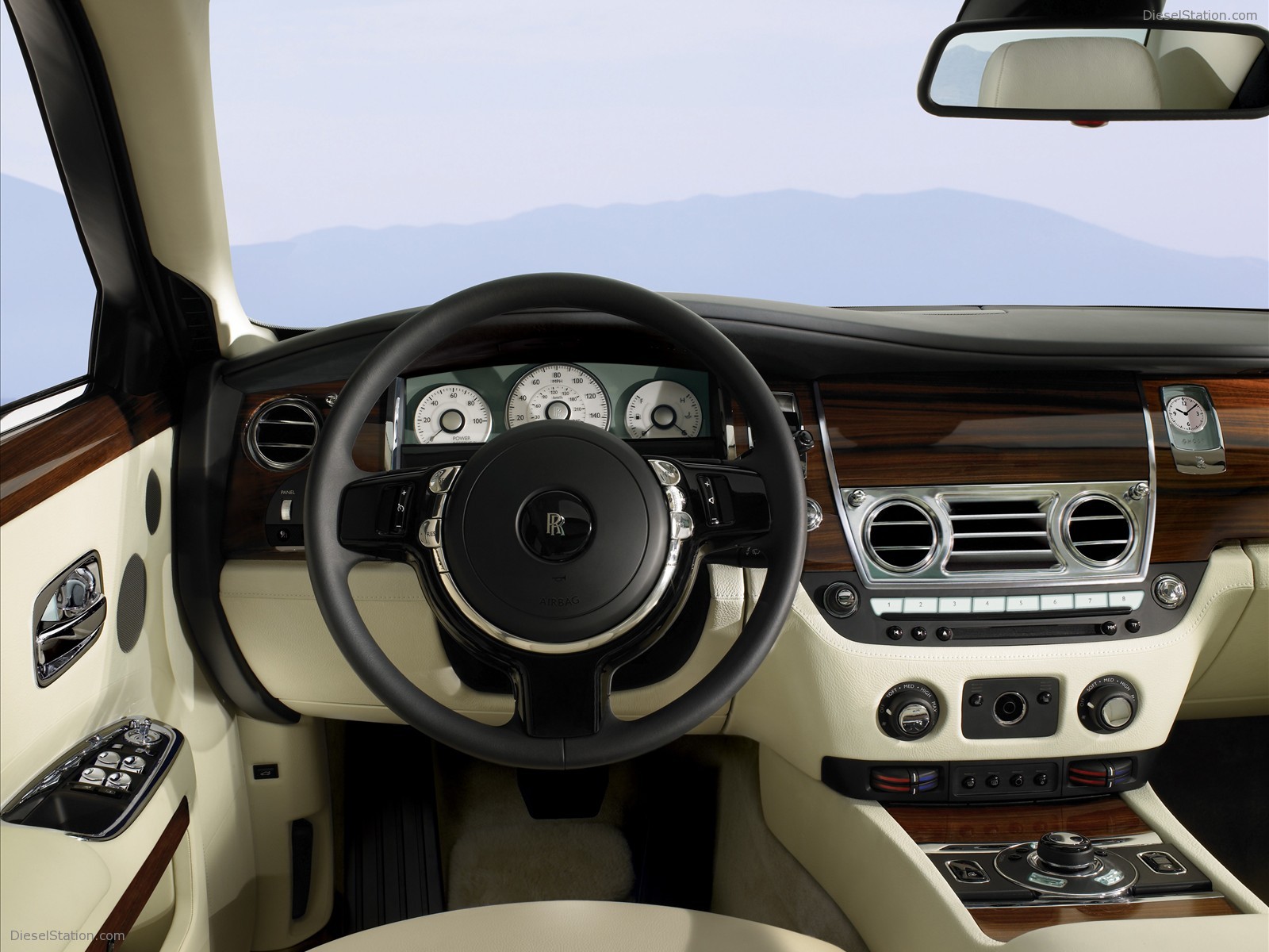 Rolls Royce Ghost In Detail