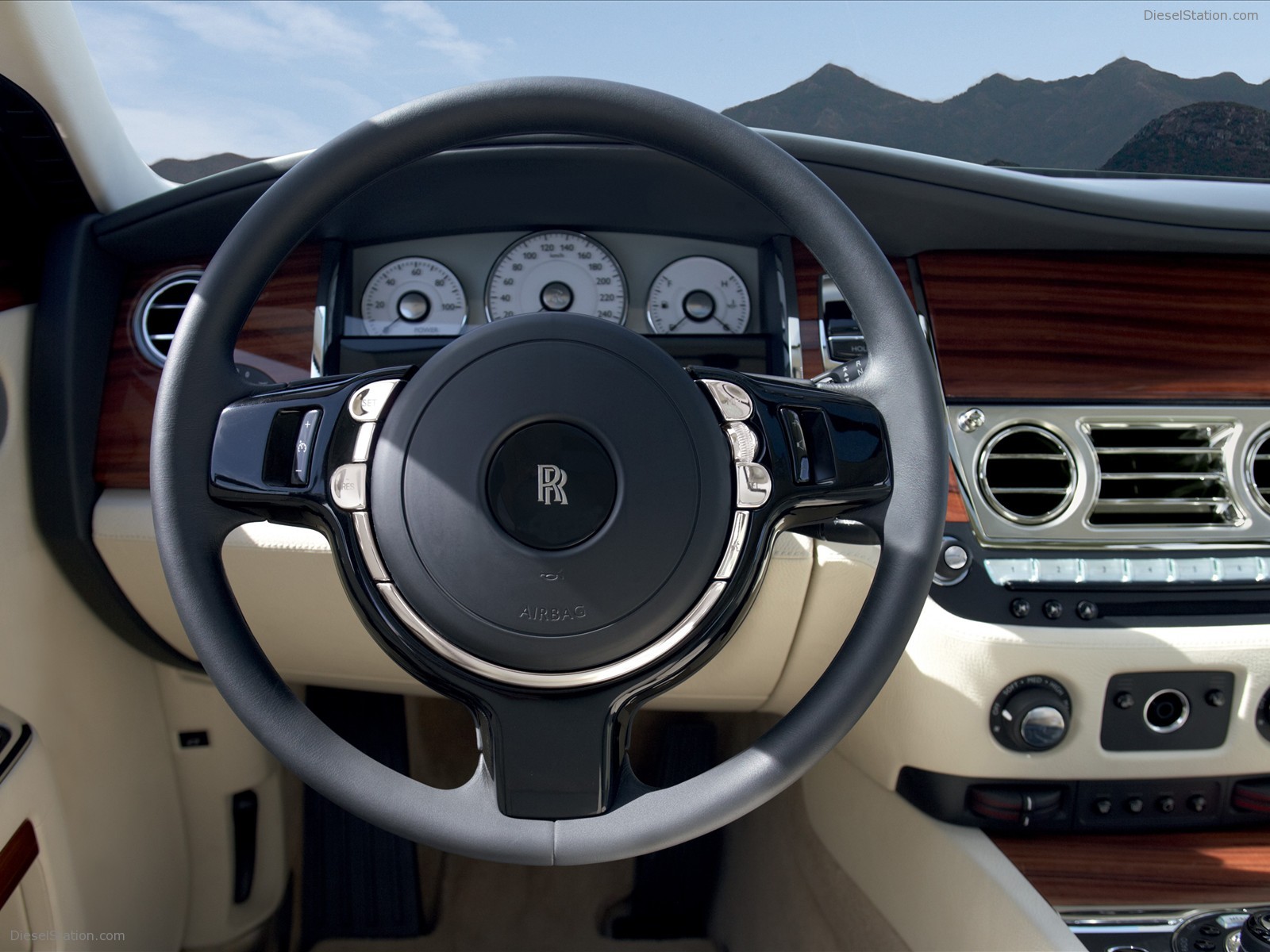 Rolls Royce Ghost In Detail