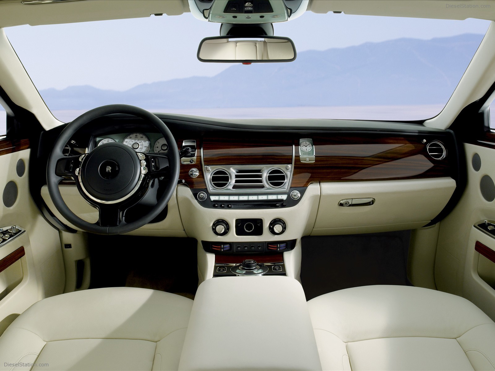 Rolls Royce Ghost In Detail