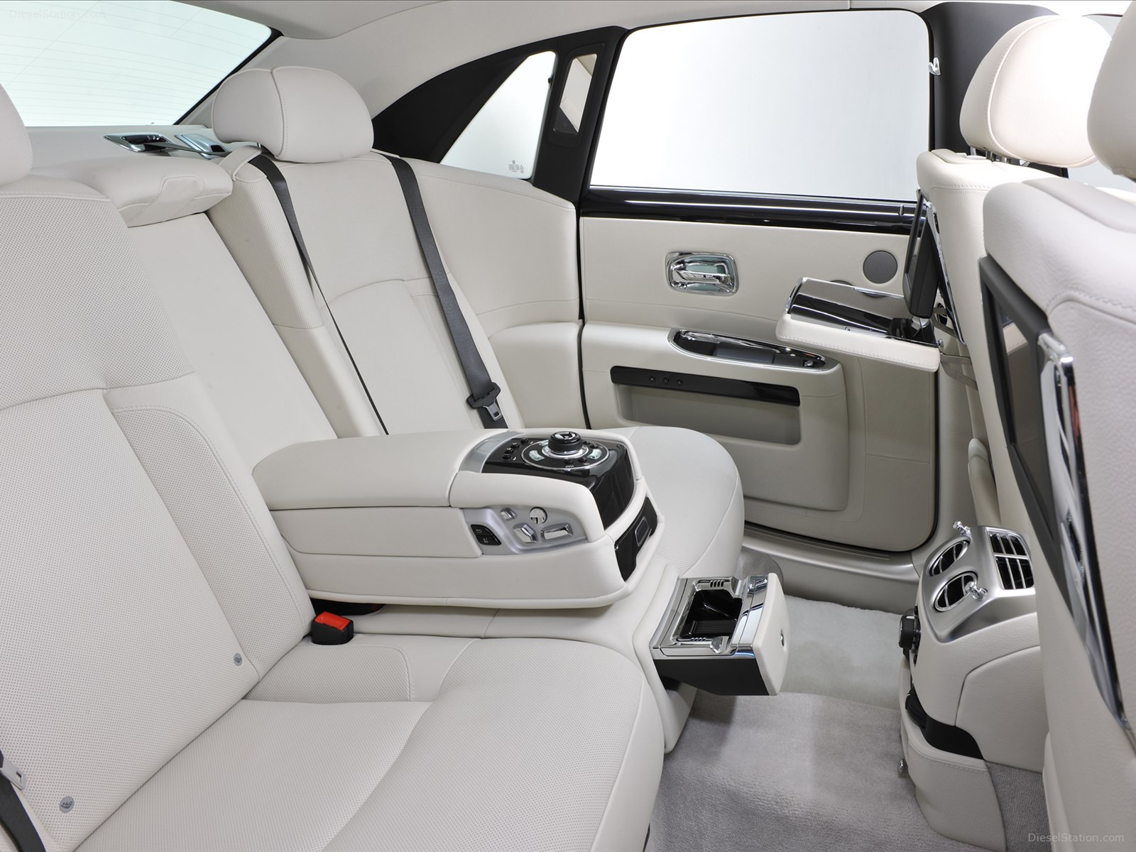 Rolls Royce Ghost One Thousand And One Nights 2013