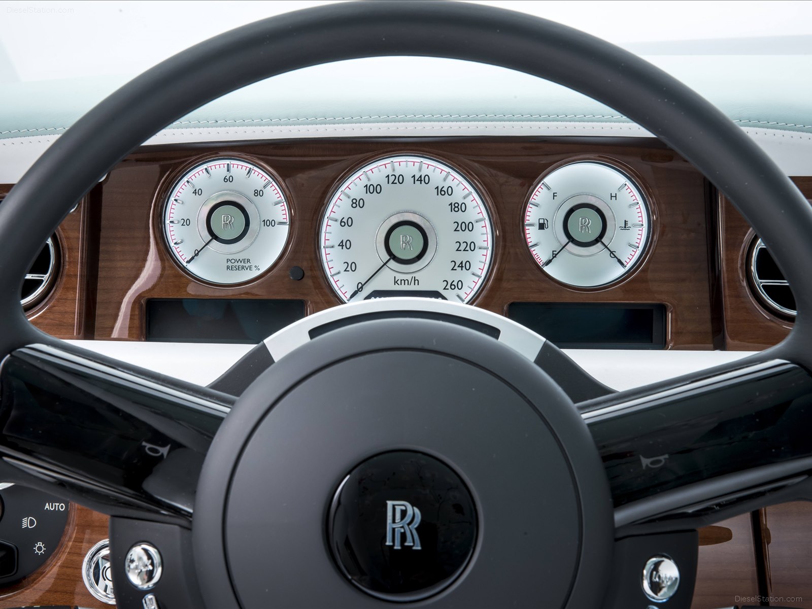 Rolls-Royce Phantom Serenity 2015