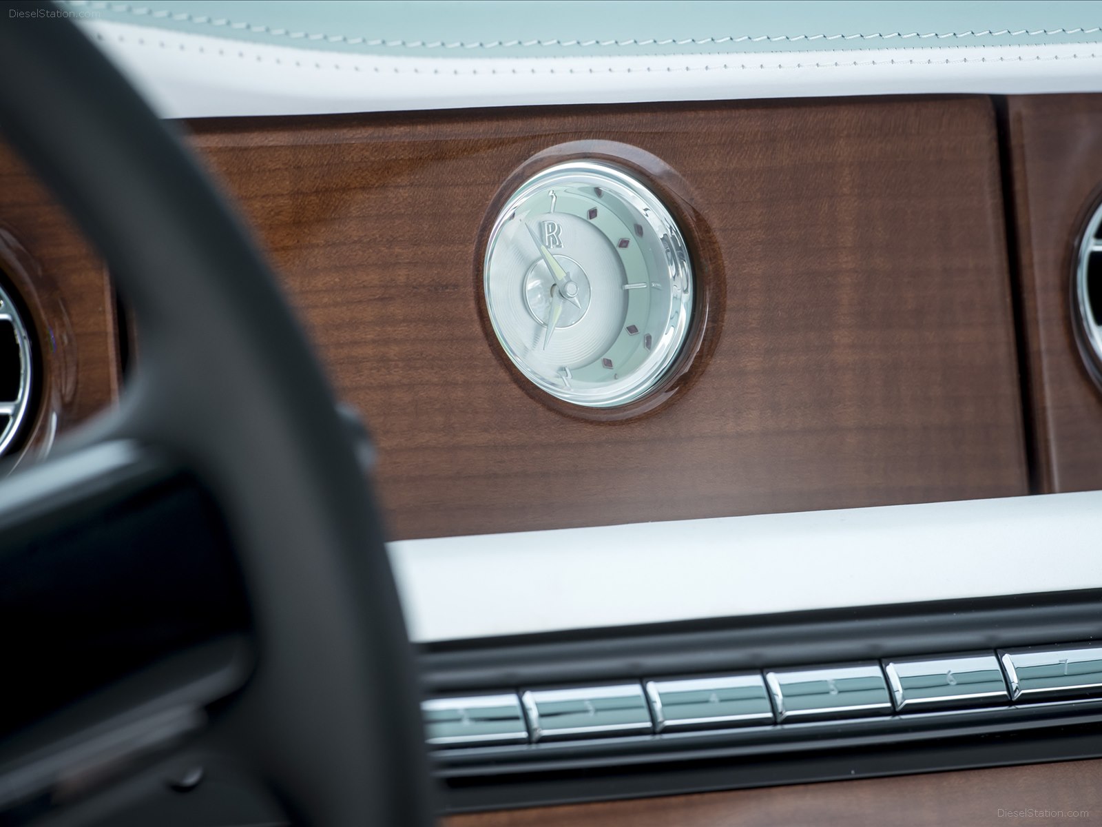 Rolls-Royce Phantom Serenity 2015
