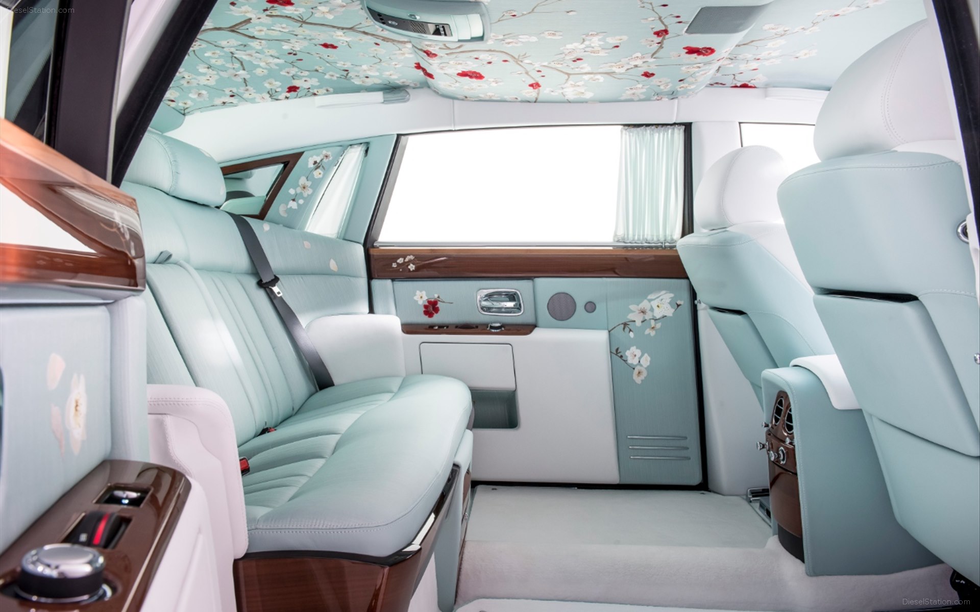 Rolls-Royce Phantom Serenity 2015