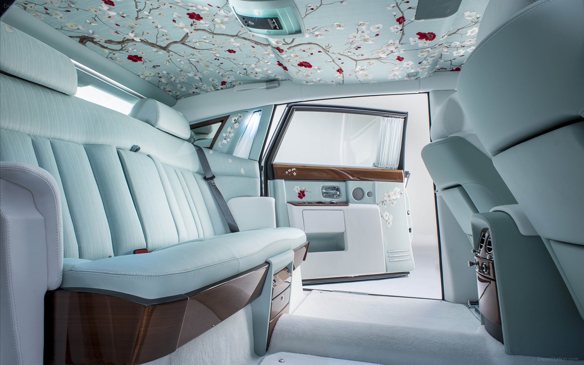 Rolls-Royce Phantom Serenity 2015