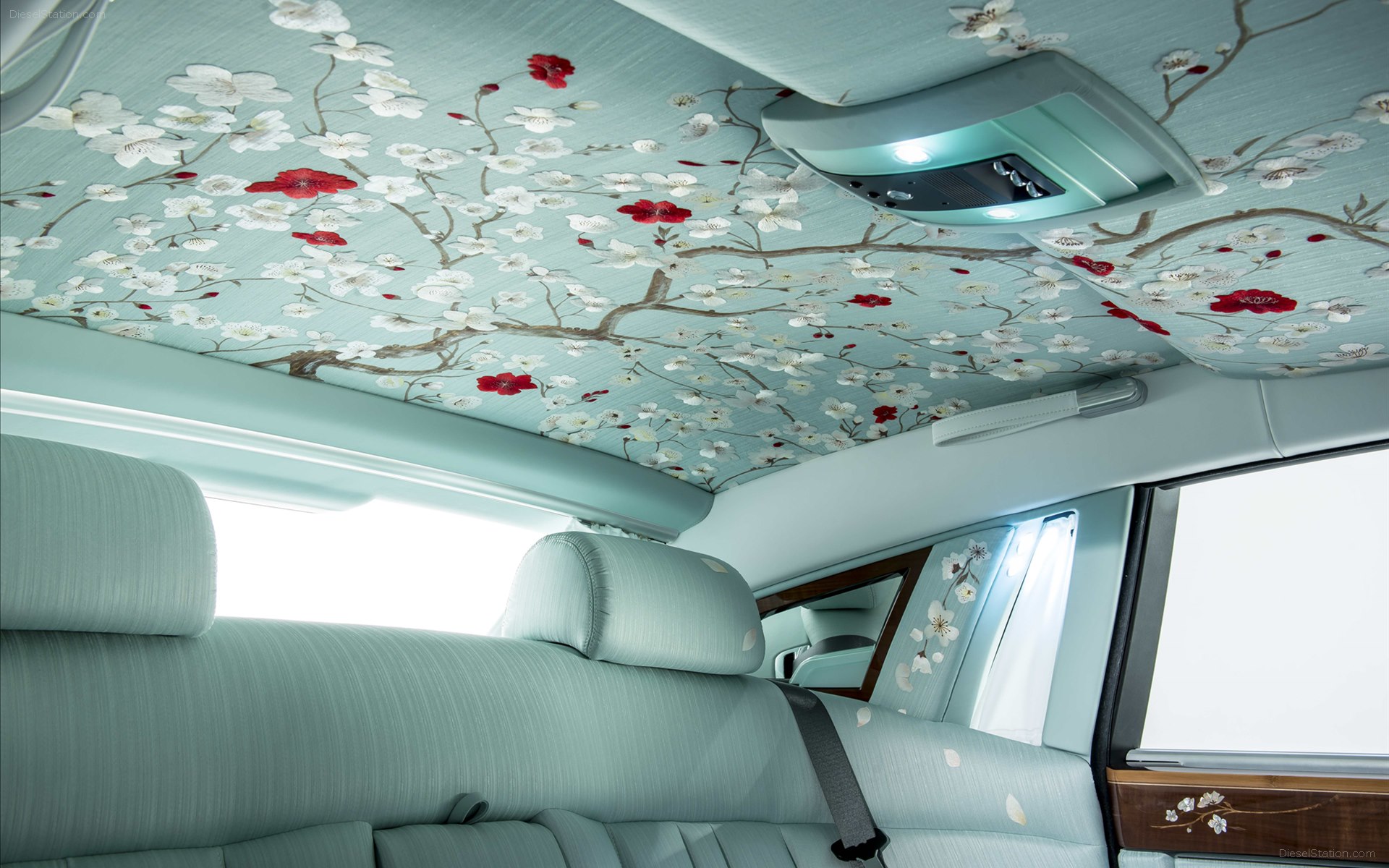 Rolls-Royce Phantom Serenity 2015