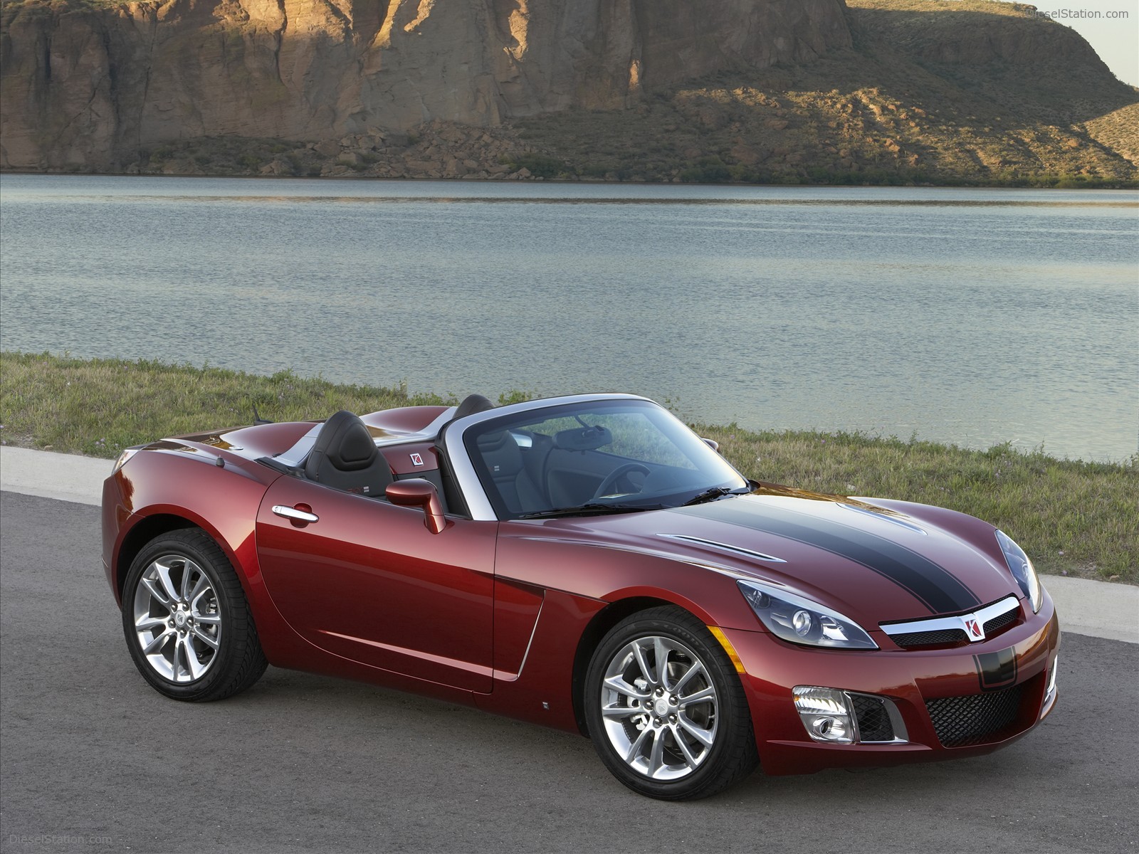 2009 Saturn Sky Red Line