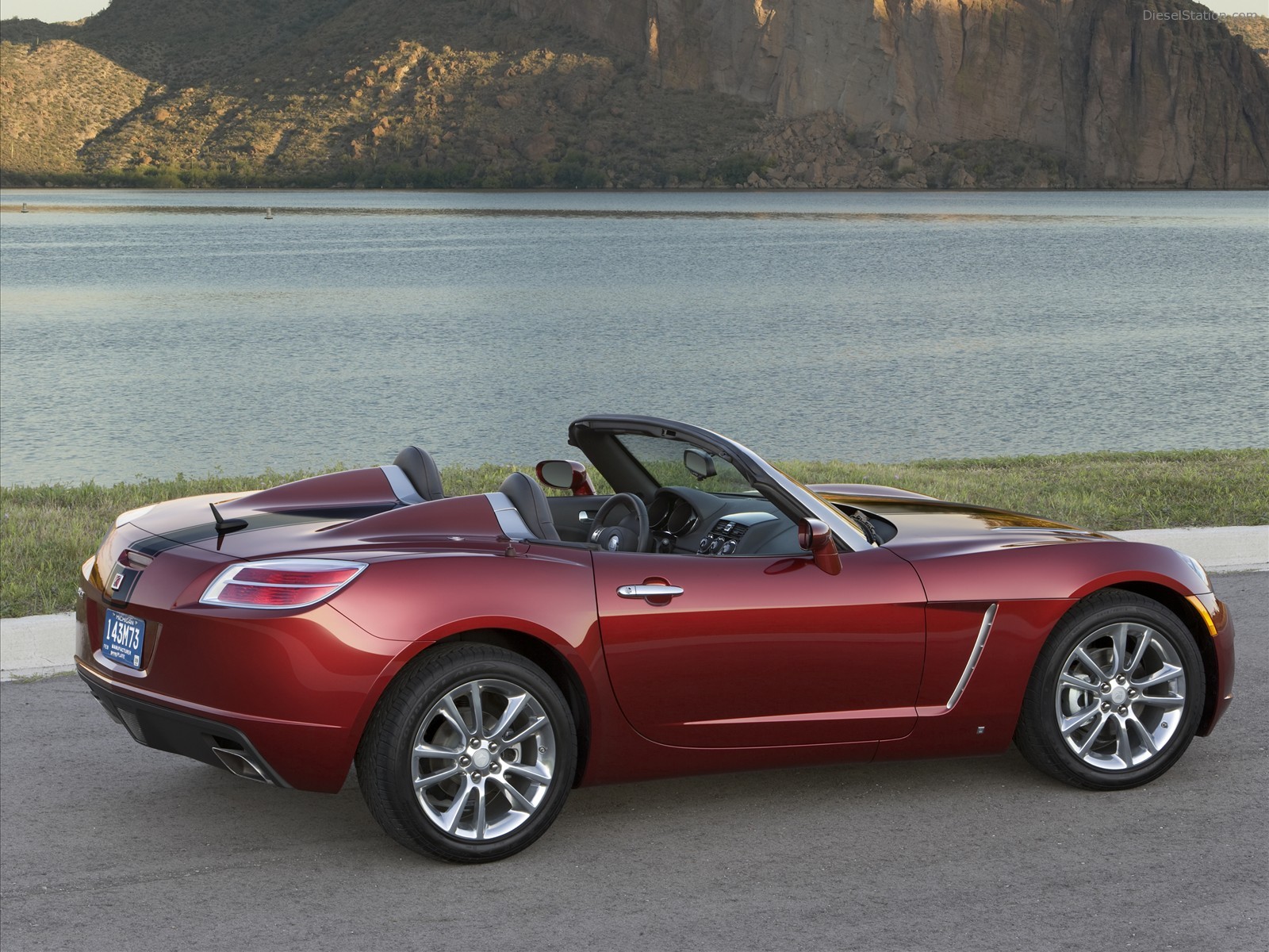 2009 Saturn Sky Red Line