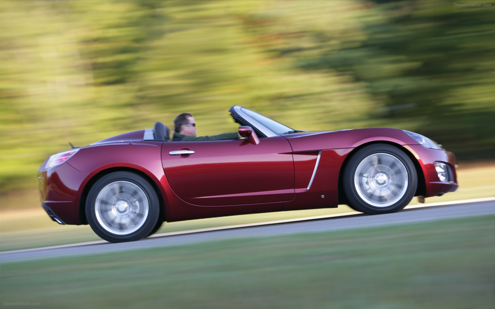 2009 Saturn Sky Red Line