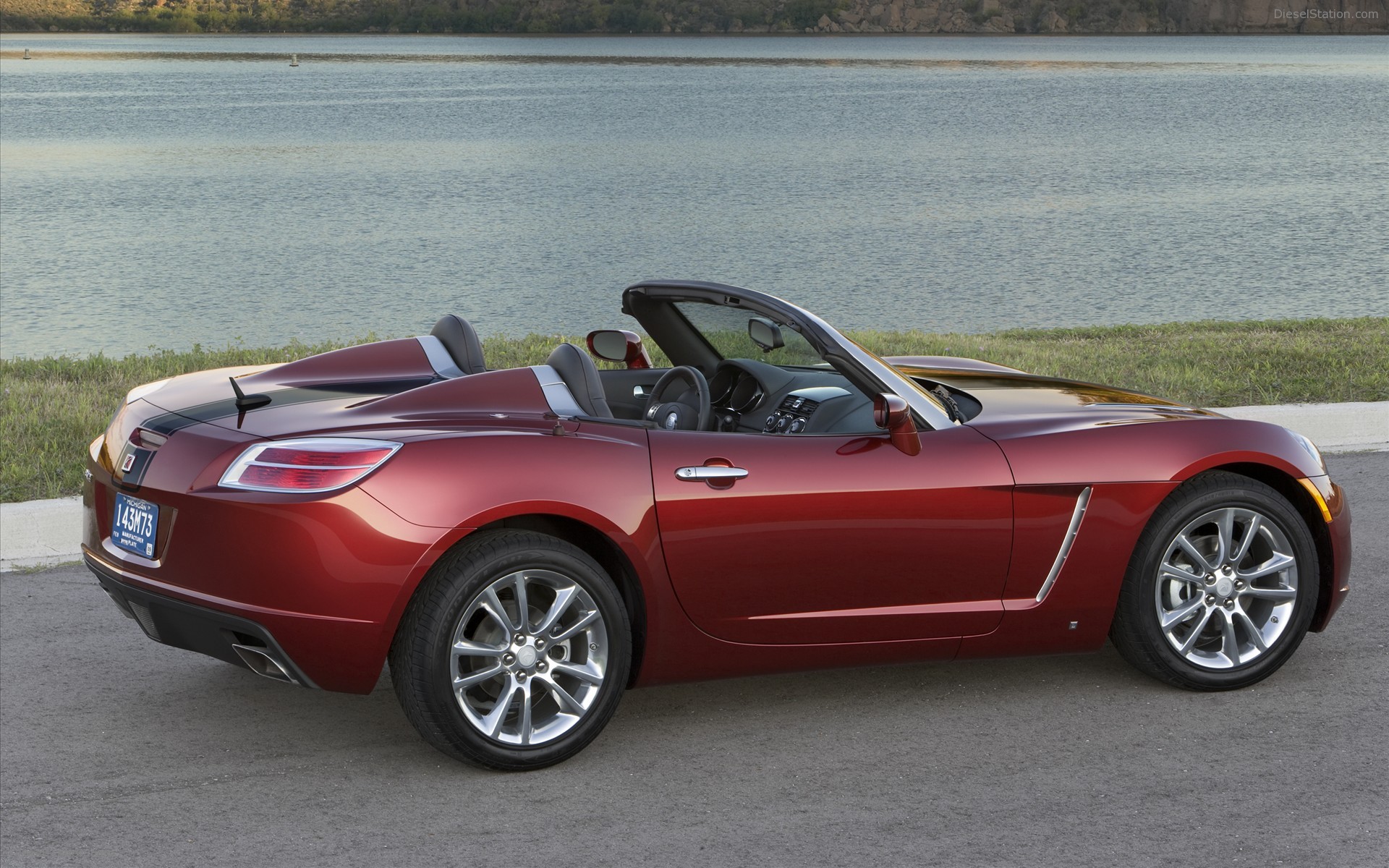 2009 Saturn Sky Red Line