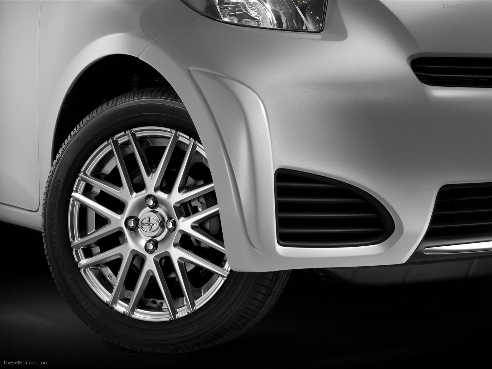 Scion IQ 2011